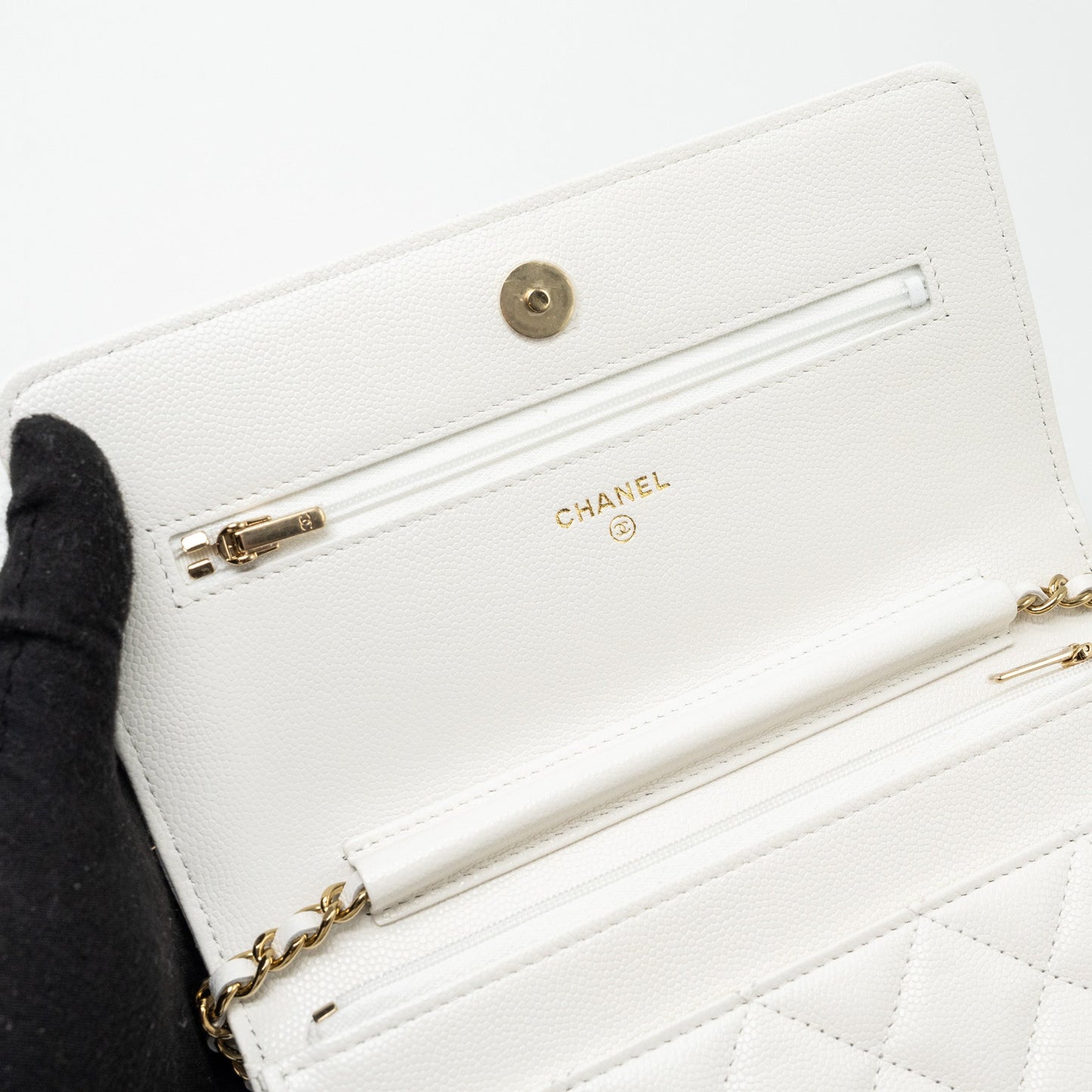 Chanel Detail Crystal CC Logo Wallet On Chain Caviar White L(Microchip)