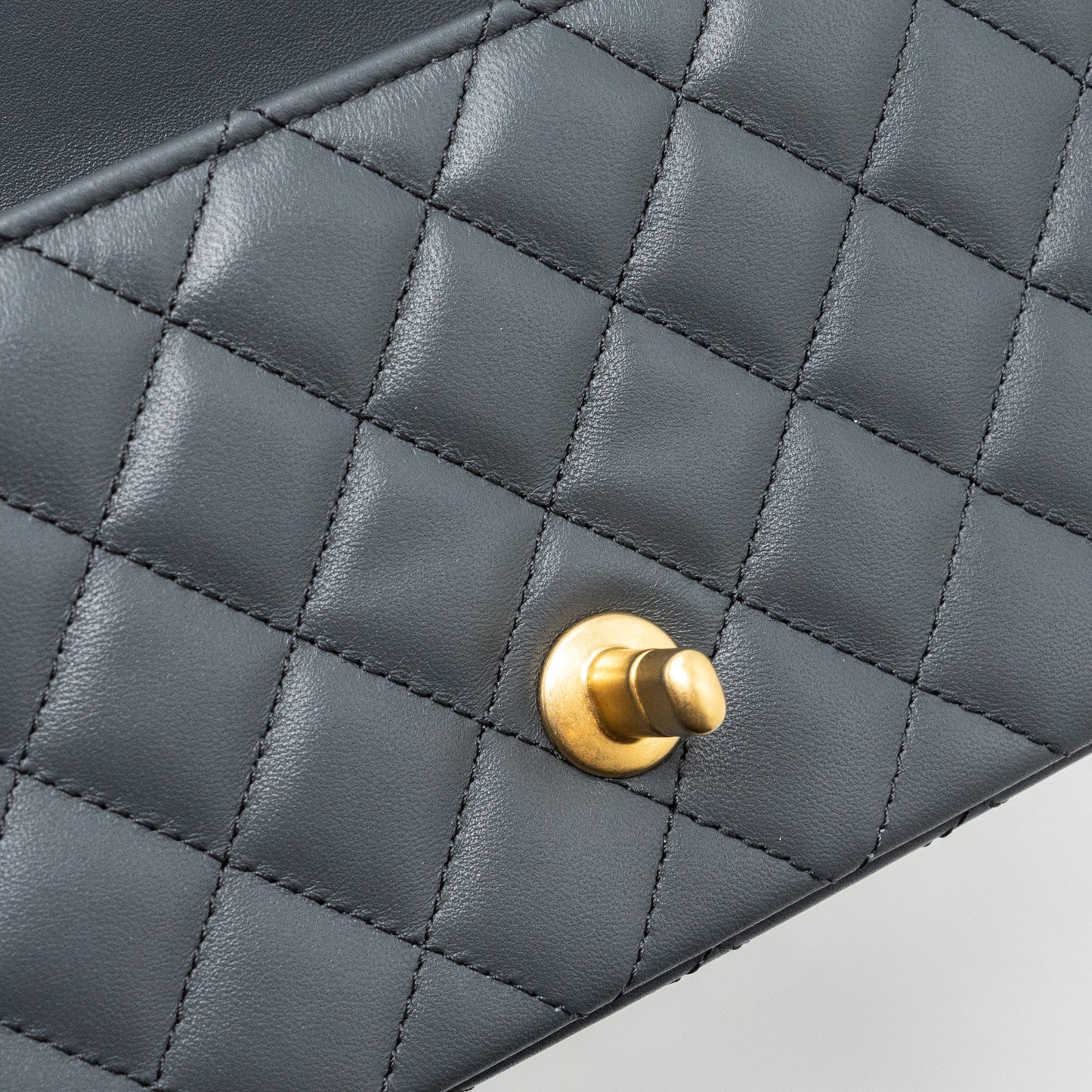 Chanel pearl crush mini rectangular flap bag Lambskin dark grey  (microchip)