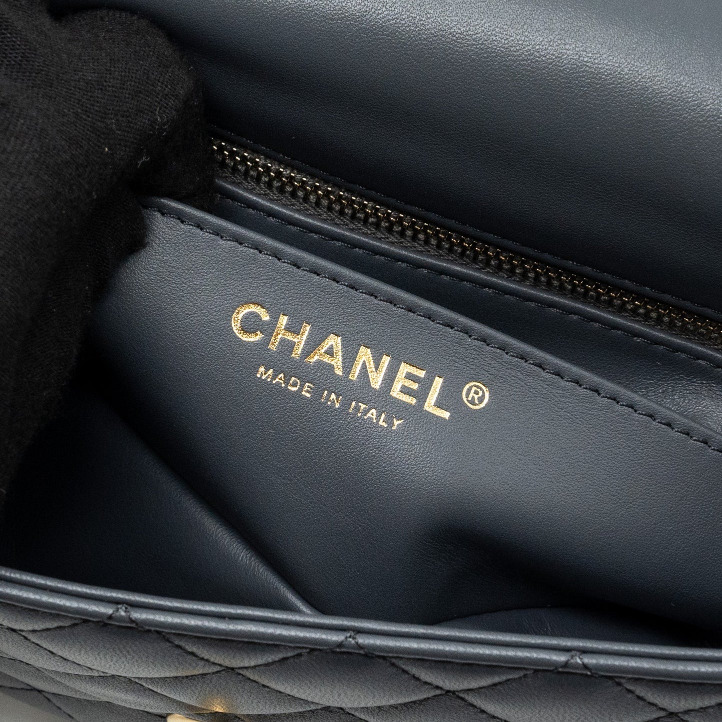 Chanel pearl crush mini rectangular flap bag Lambskin dark grey  (microchip)