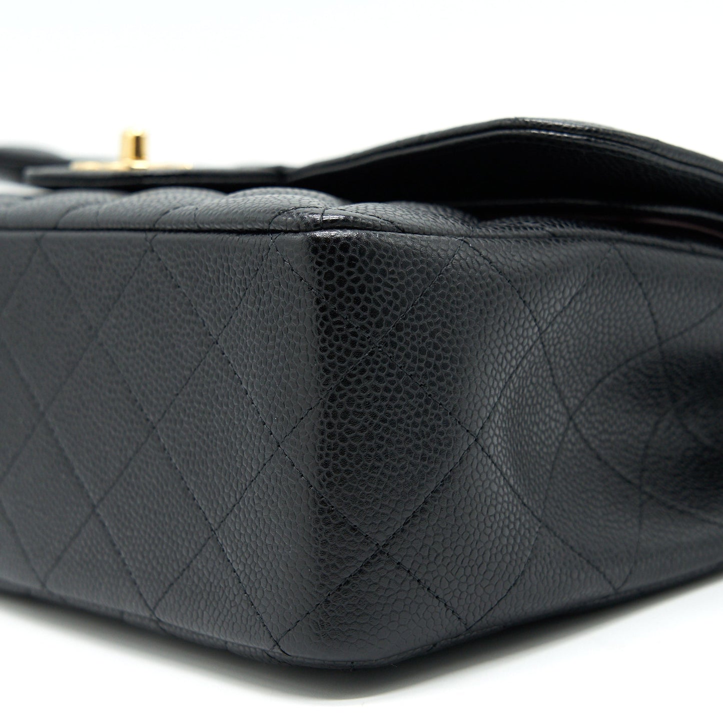 CHANEL JUMBO CLASSIC DOUBLE FLAP IN CAVIAR BLACK