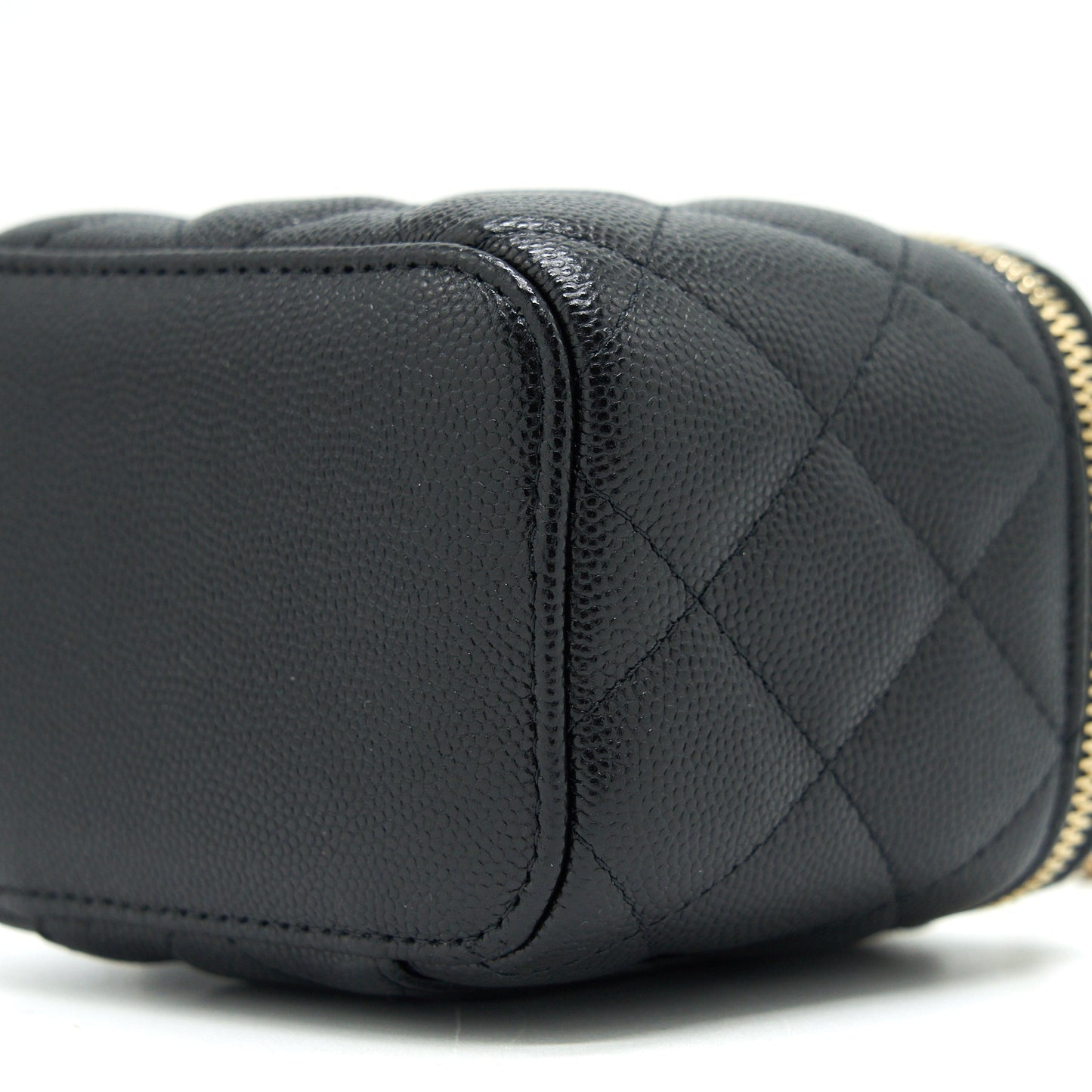 Chanel small Vanity Clutch with Chain with CC Pearl Caviar Black L