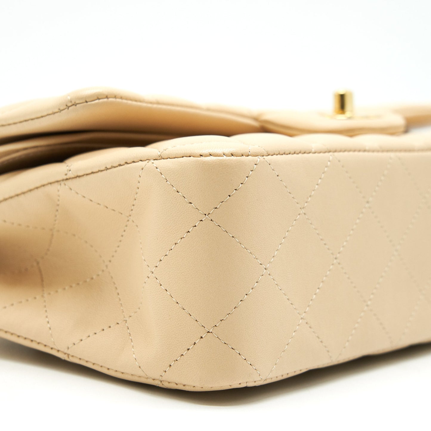 CHANEL MEDIUM CLASSIC DOUBLE FLAP LAMBSKIN BEIGE WITH