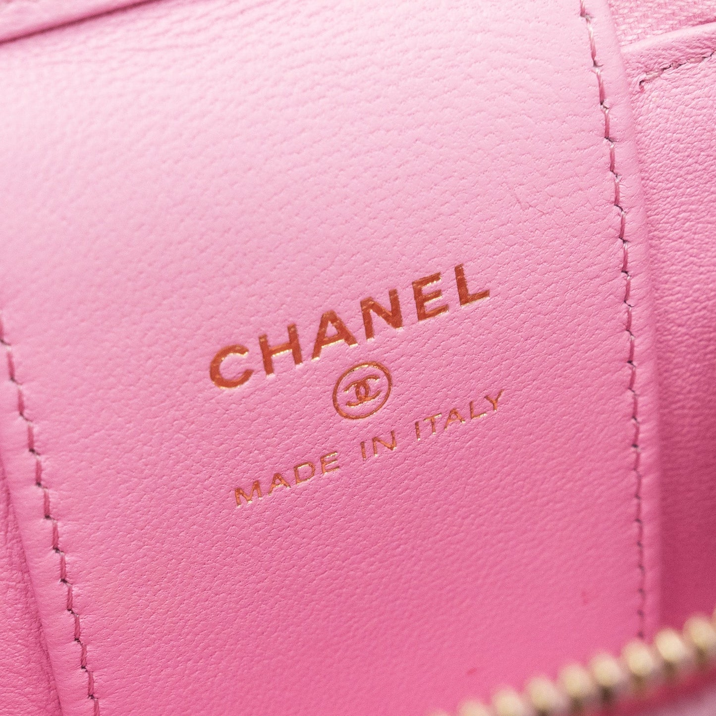 Chanel mini vanity with chain caviar light pink  (Microchip)
