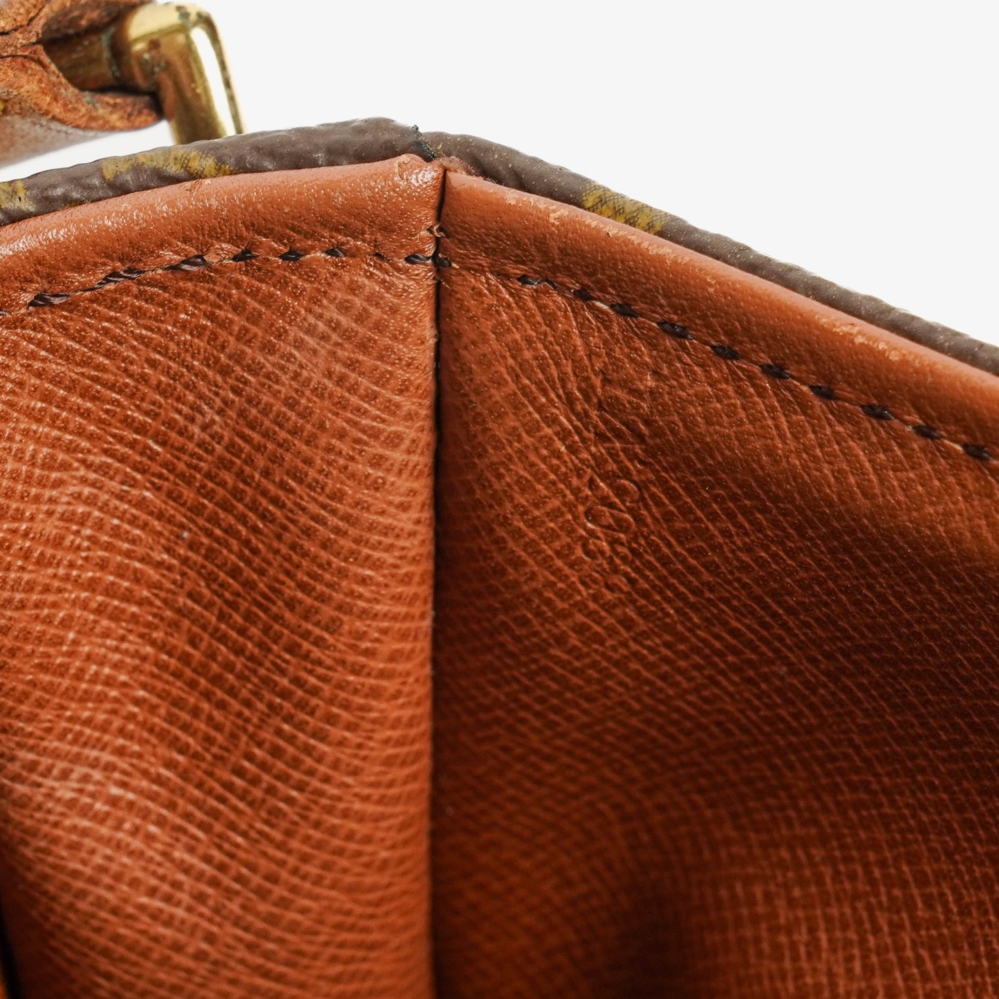 Louis Vuitton Chantilly MM Monogram Canvas Crossbody Bag