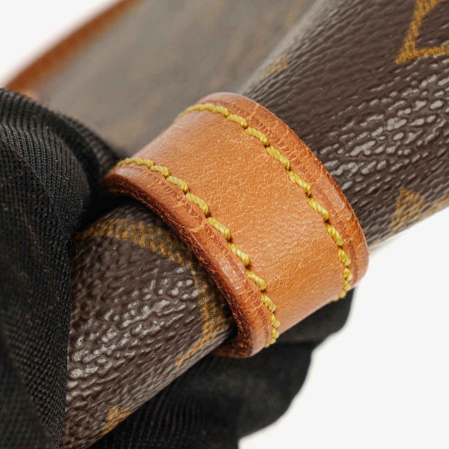 Louis Vuitton Chantilly MM Monogram Canvas Crossbody Bag
