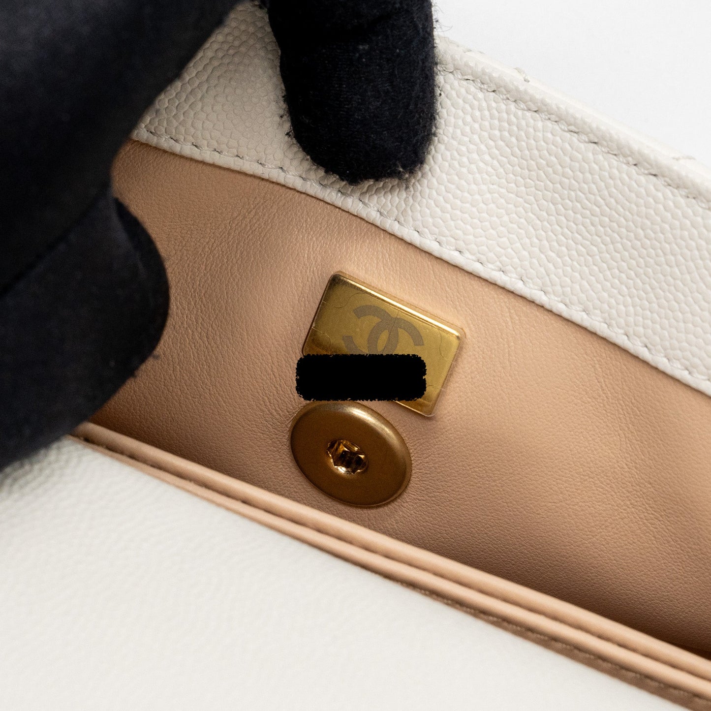 Chanel 23P detailed top handle Small coco handle caviar white  (microchip )