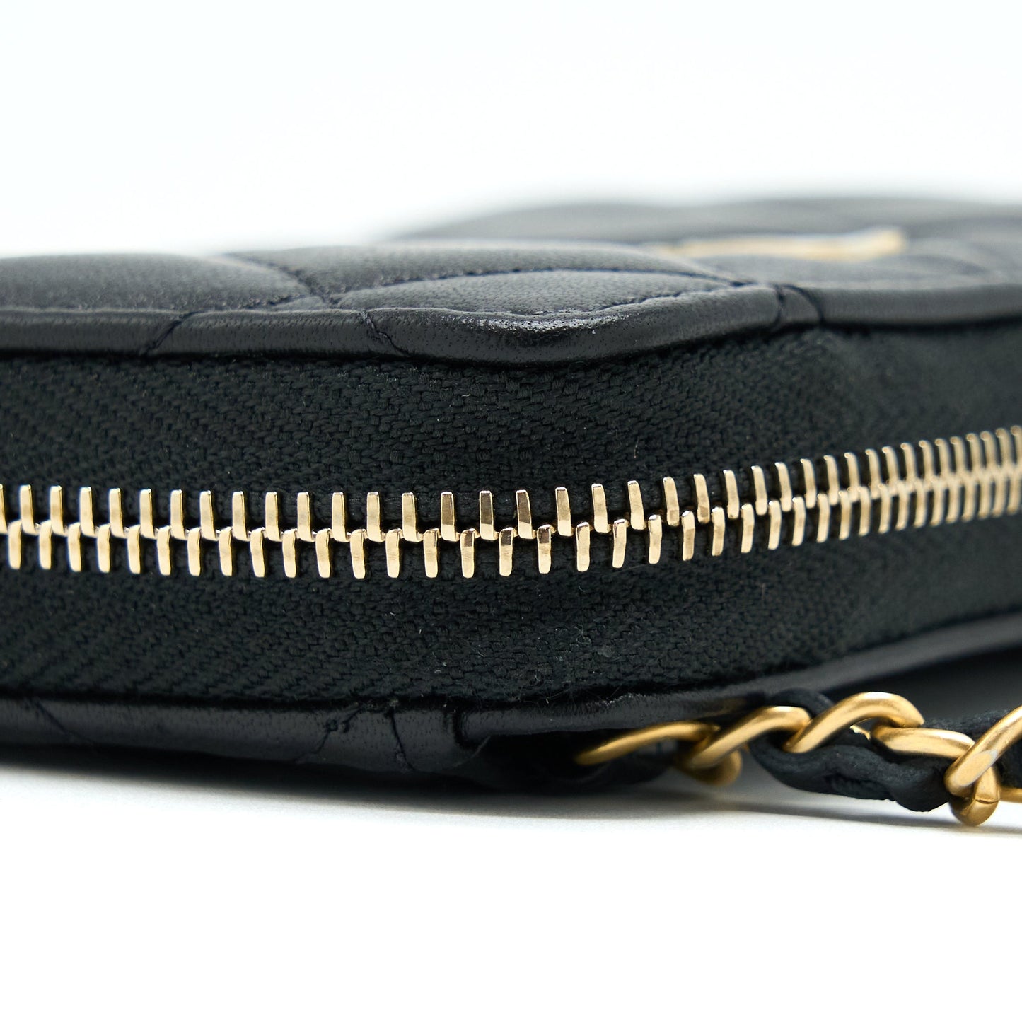 Chanel 22C Pearl Crush Card holder With Chain Lambskin Black