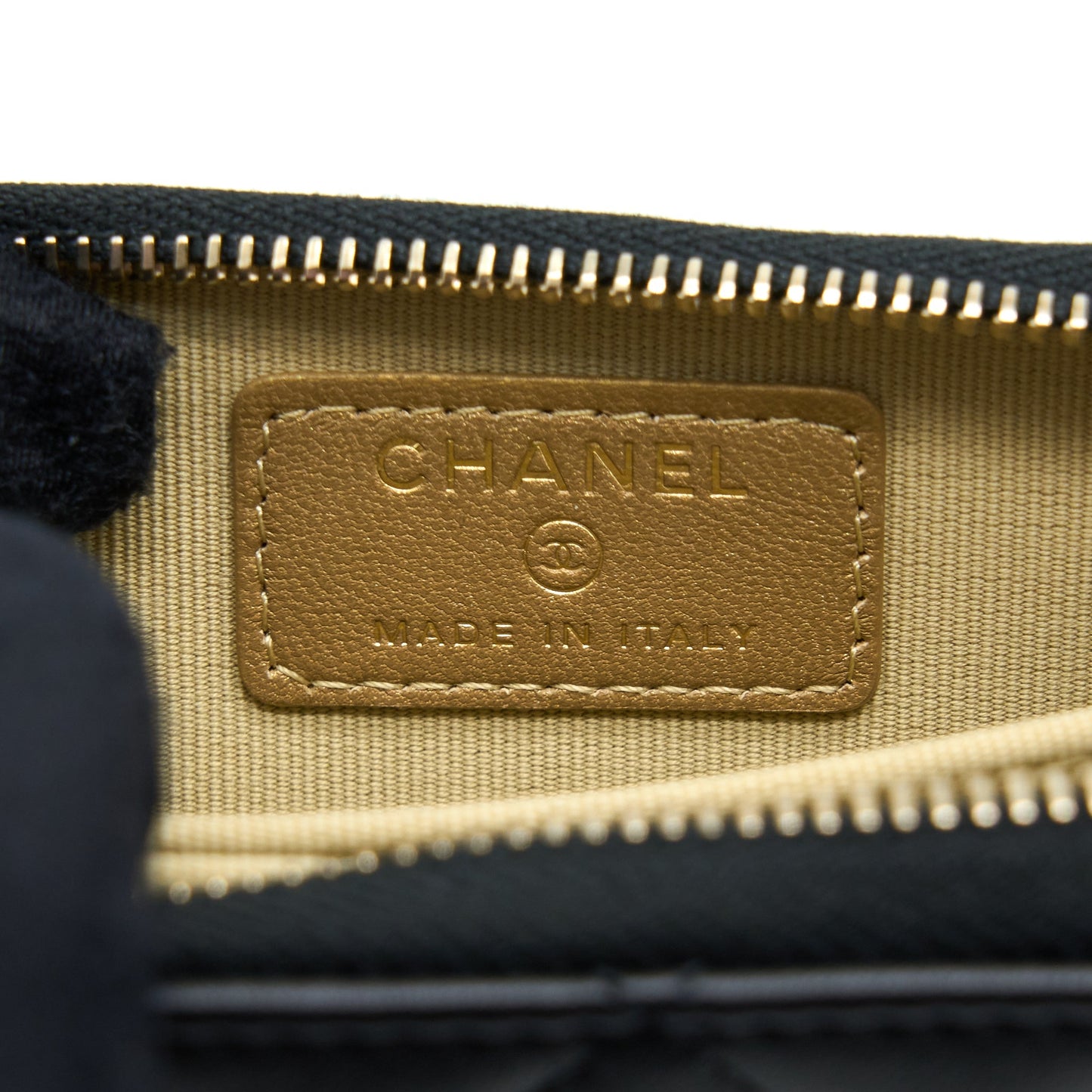 Chanel 22C Pearl Crush Card holder With Chain Lambskin Black