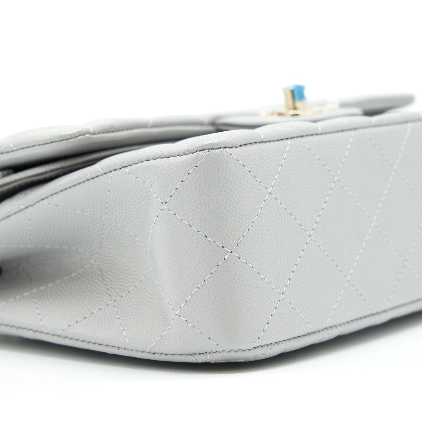 Chanel 21A Small Classic Double Flap Bag Caviar NC634 Light Grey L