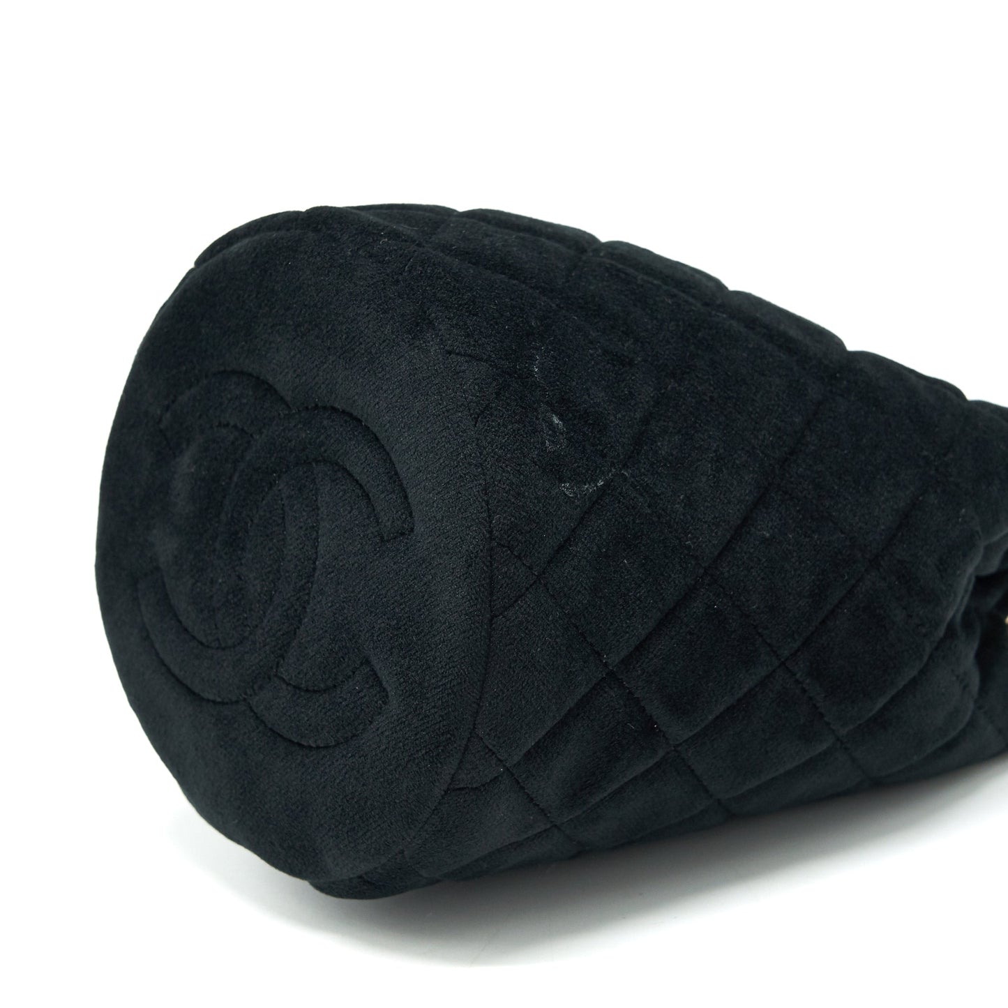 Chanel Pearl Crush On Chain Mini Bucket Velvet Black L