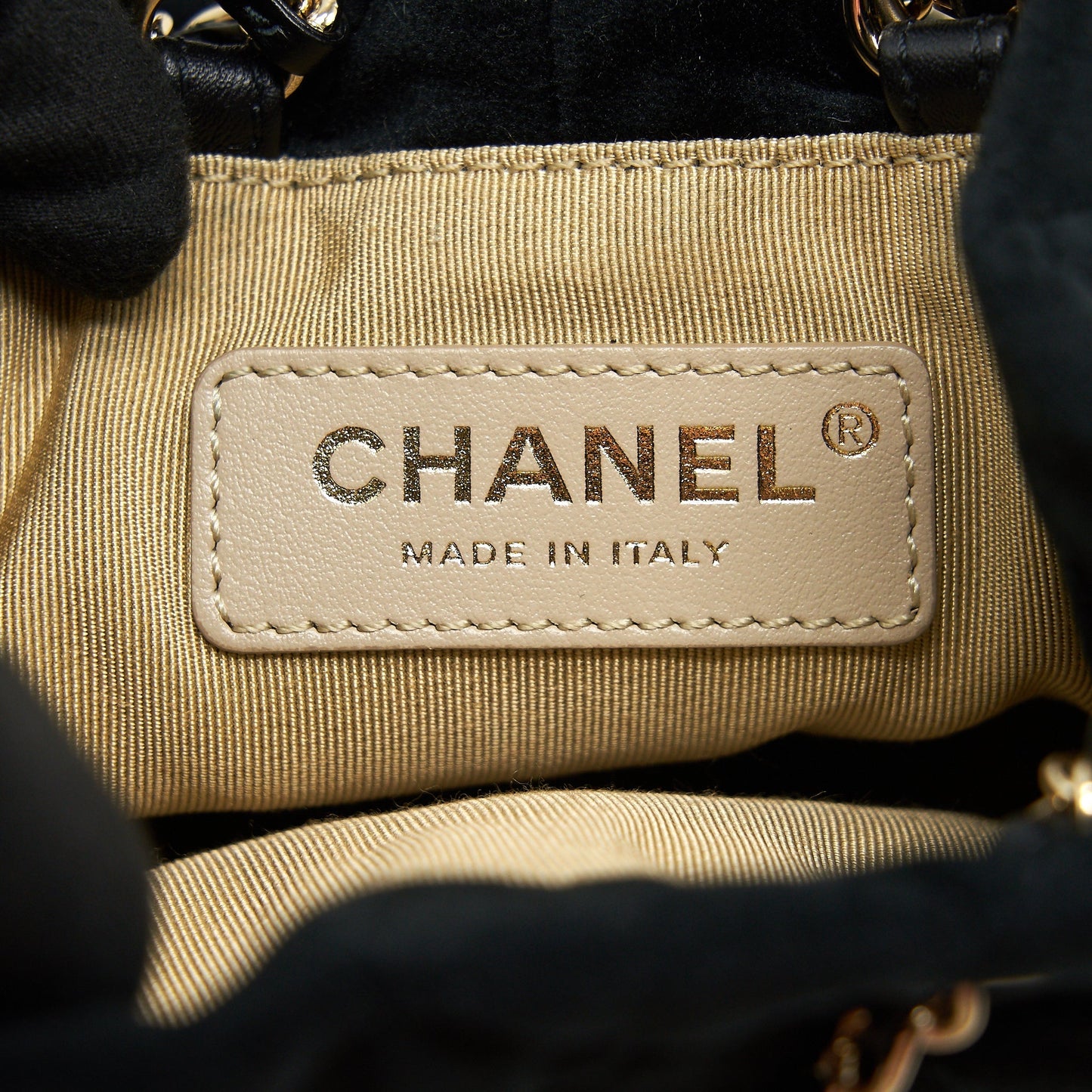 Chanel Pearl Crush On Chain Mini Bucket Velvet Black L