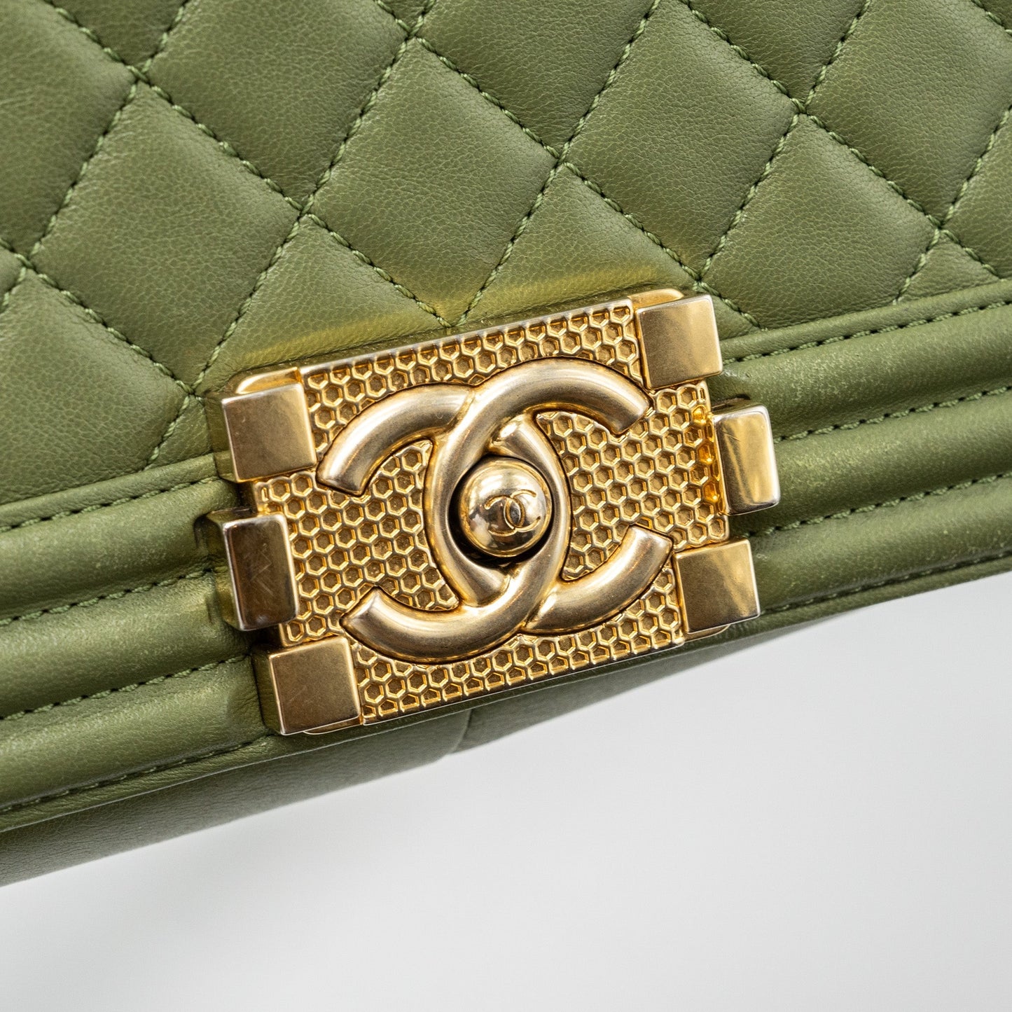 Chanel Medium boy bag lambskin green
