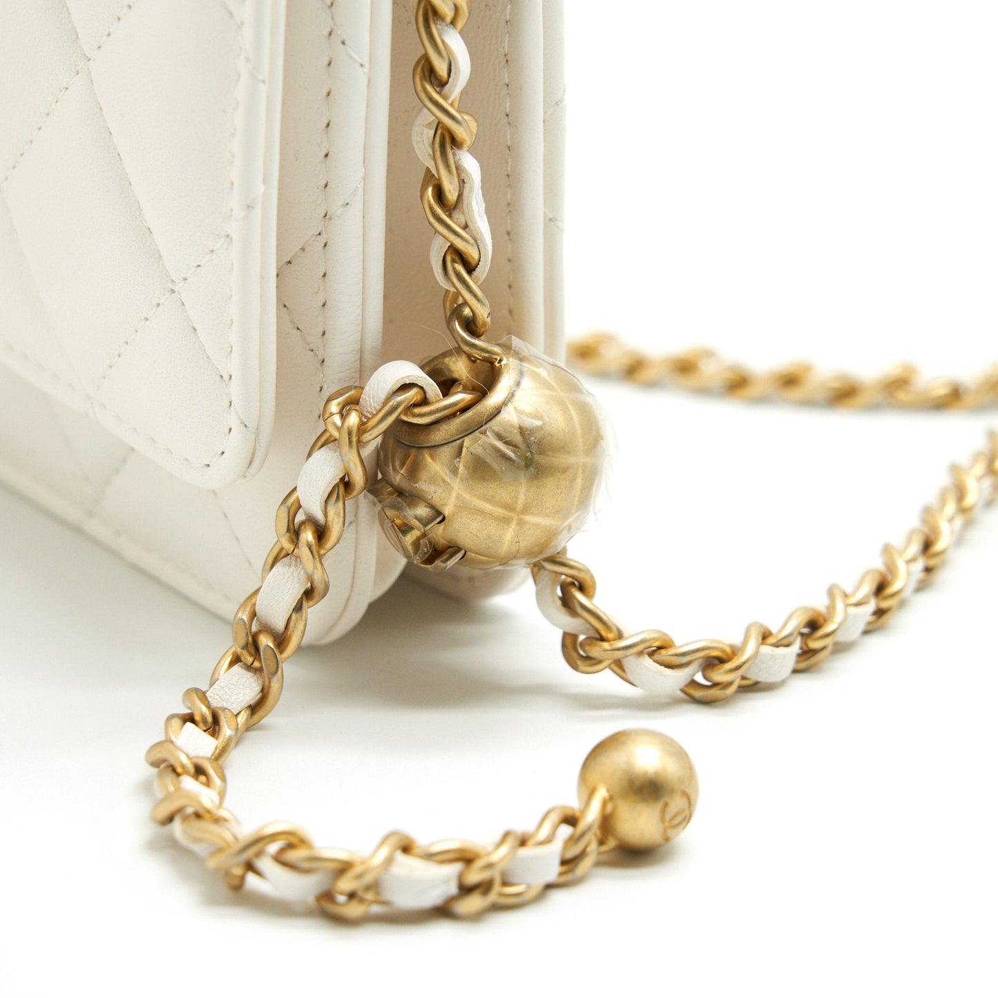 CHANEL Pearl Crush Wallet on Chain White
