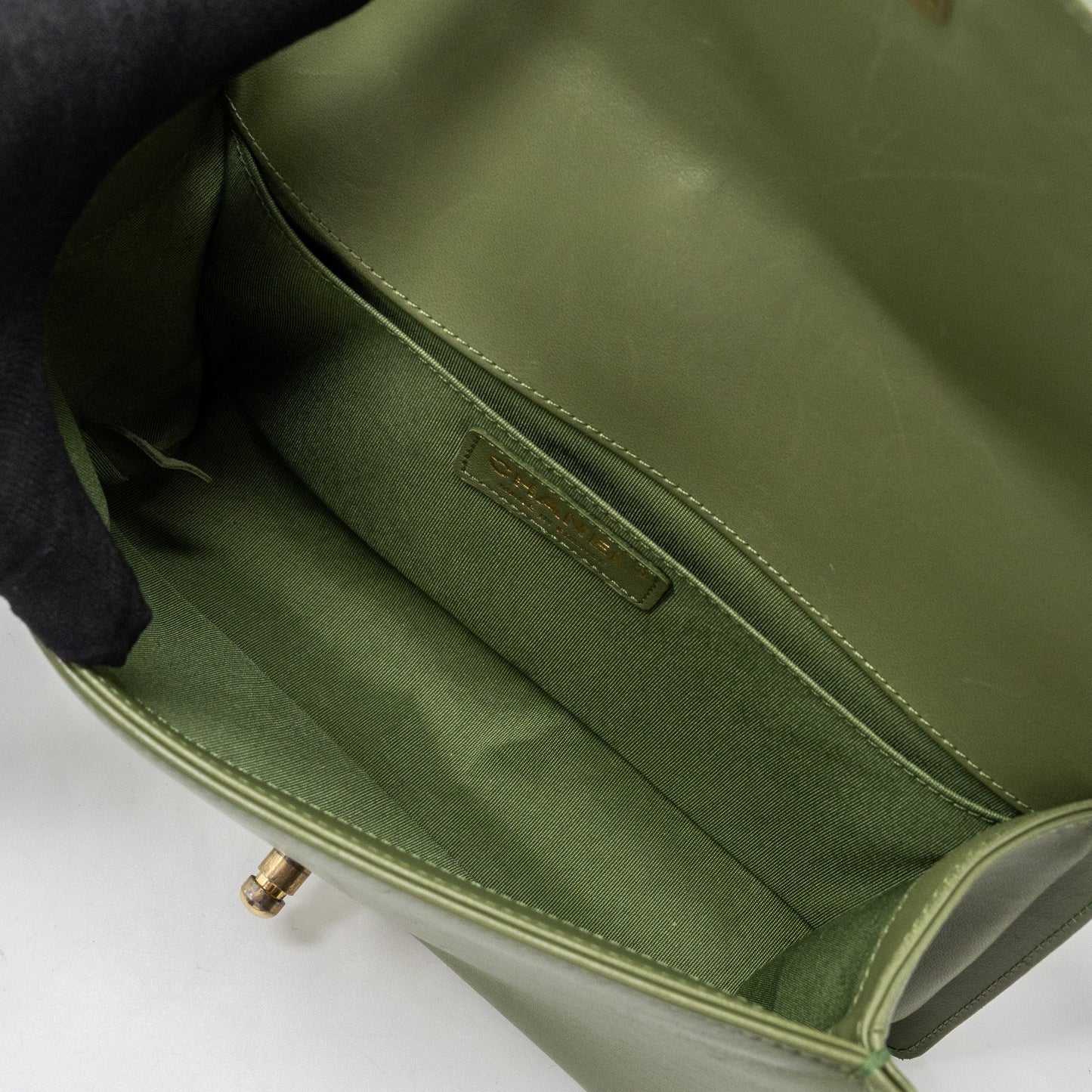 Chanel Medium boy bag lambskin green