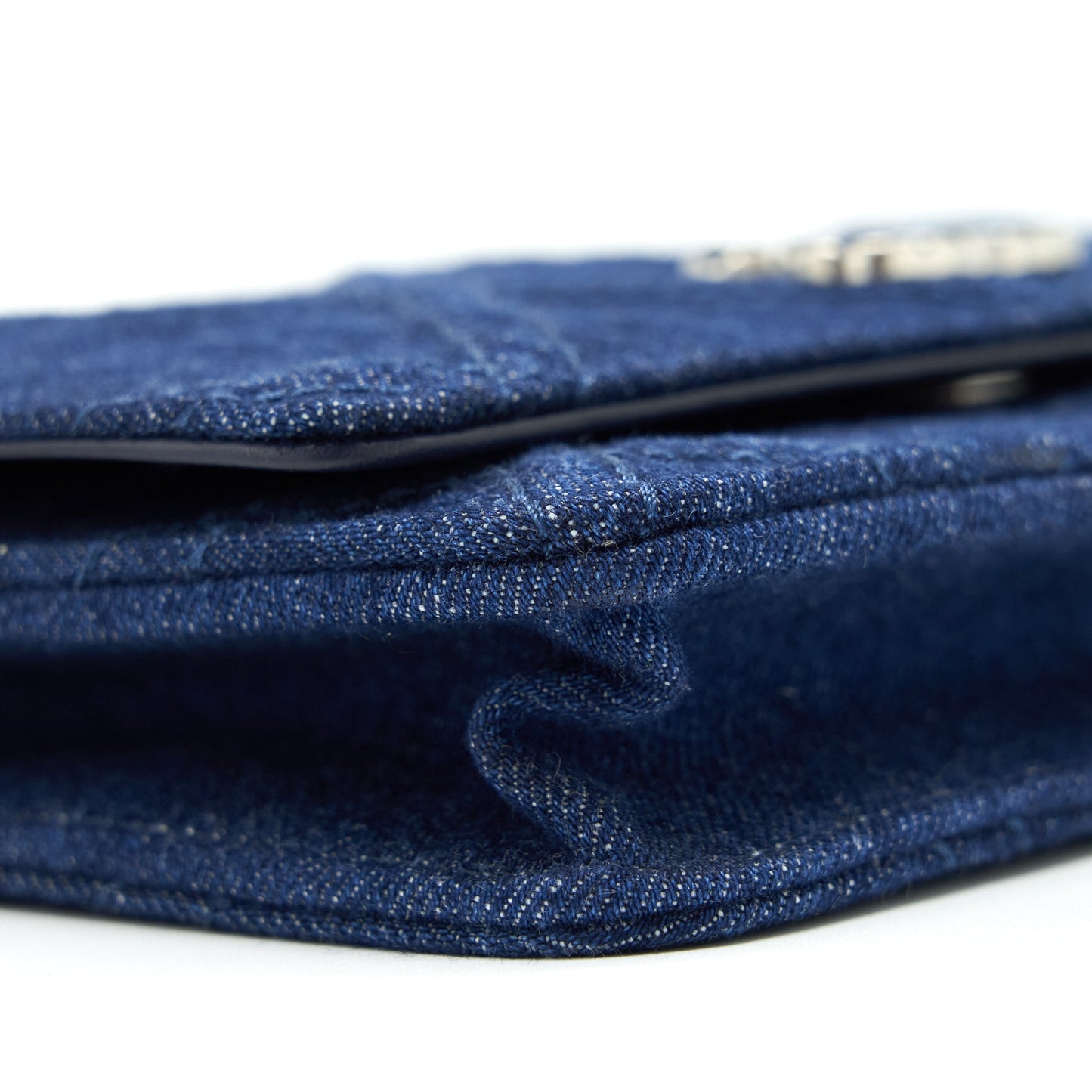 Chanel 22P Denim 19 Wallet On Chain Multicolour Hardware