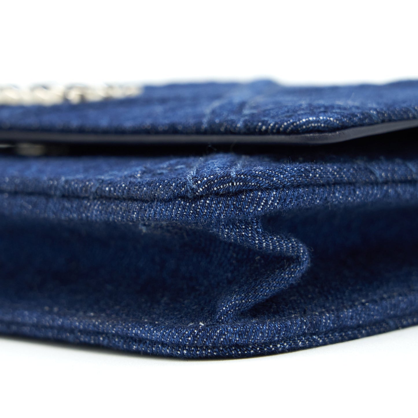 Chanel 22P Denim 19 Wallet On Chain Multicolour Hardware