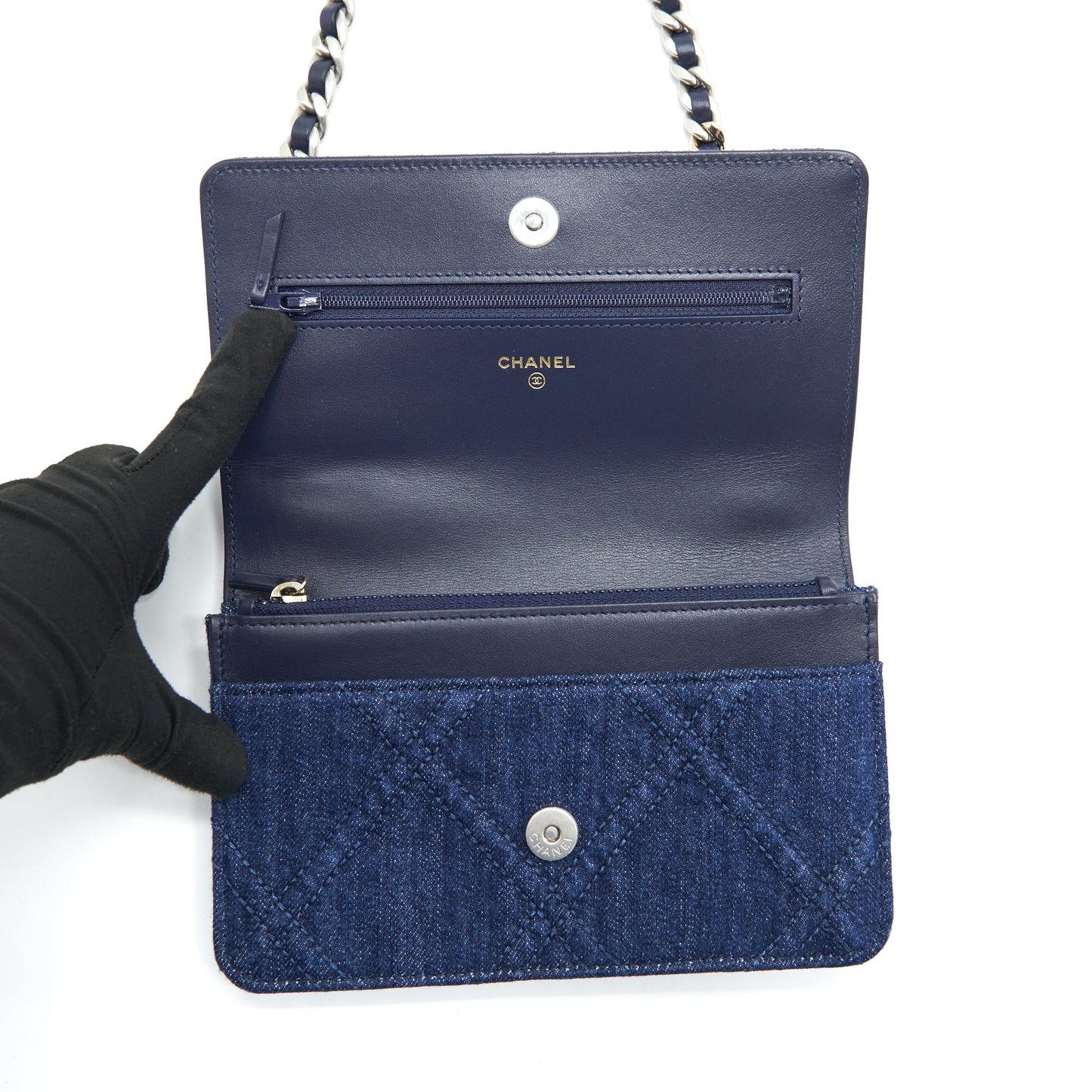 Chanel 22P Denim 19 Wallet On Chain Multicolour Hardware