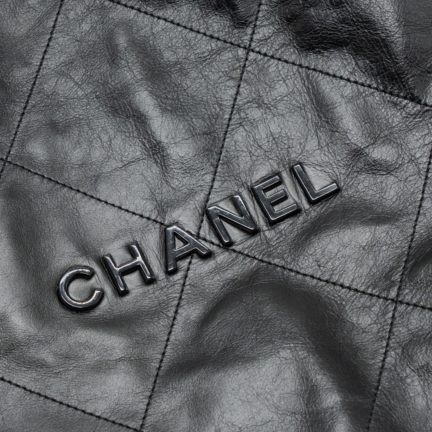 Chanel 22 backpack calfskin so black / black hardware (microchip)