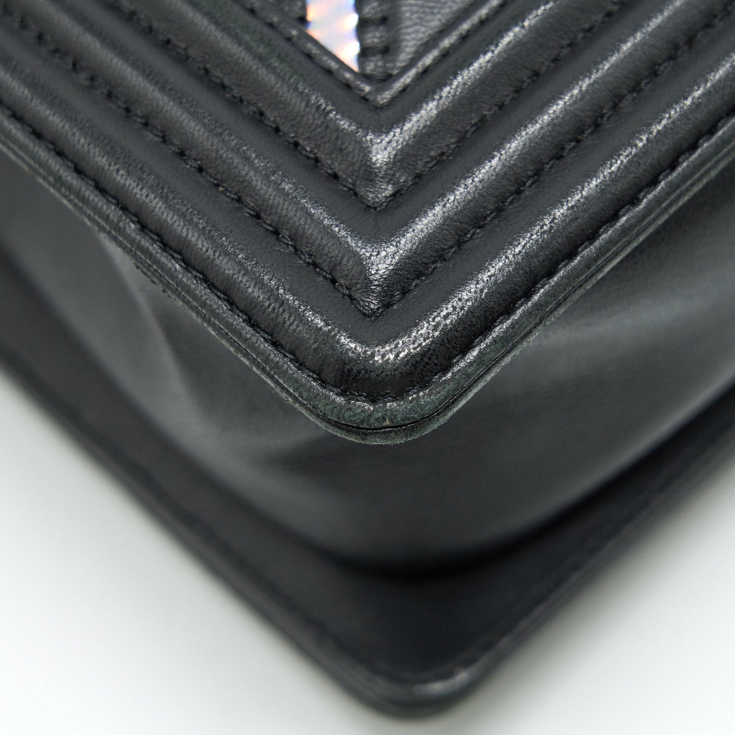 Chanel Medium Boy Chevron Lambskin Black/Silver