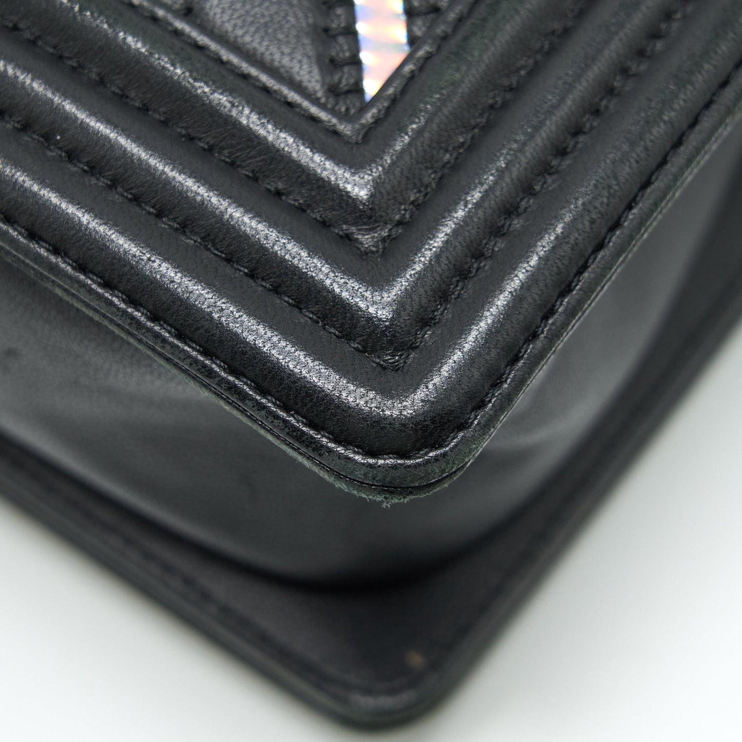 Chanel Medium Boy Chevron Lambskin Black/Silver