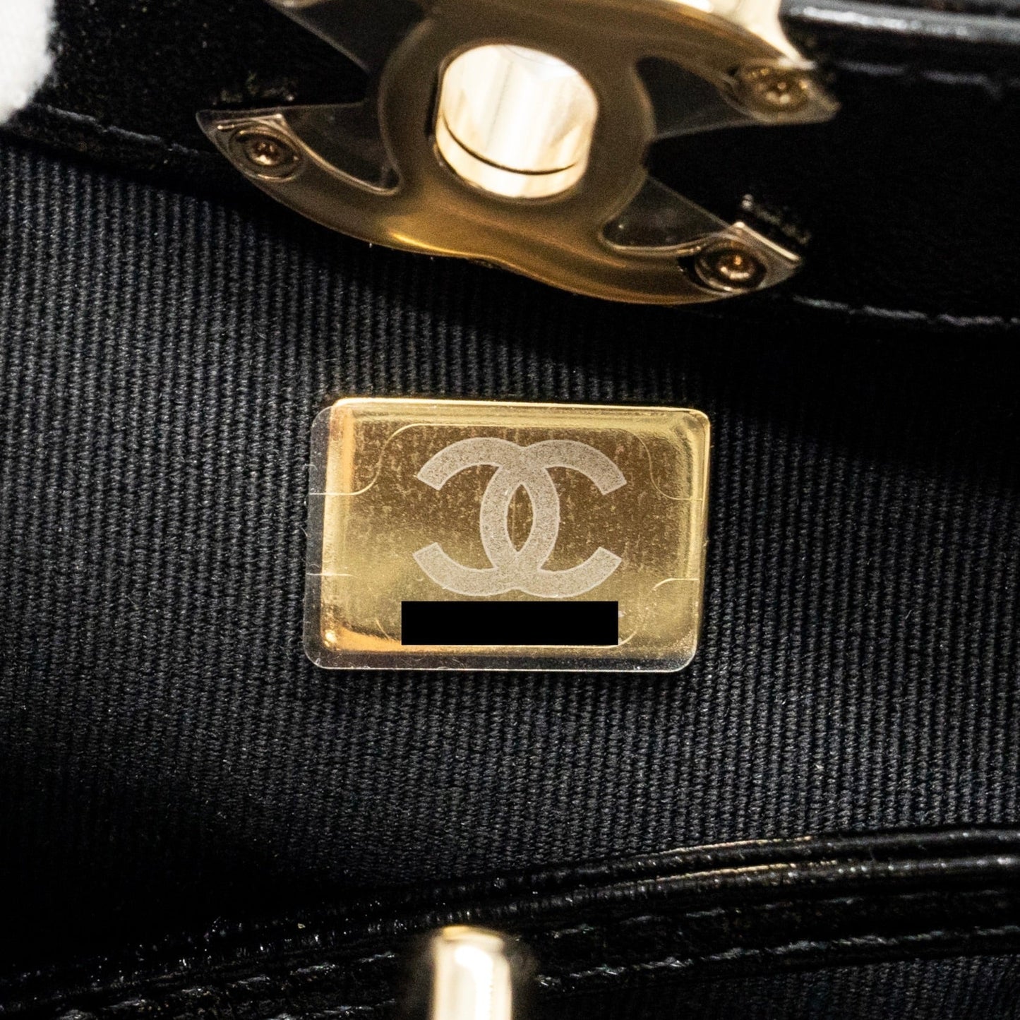Chanel Mini 31 bag Shiny Calfskin Black L (Microchip)