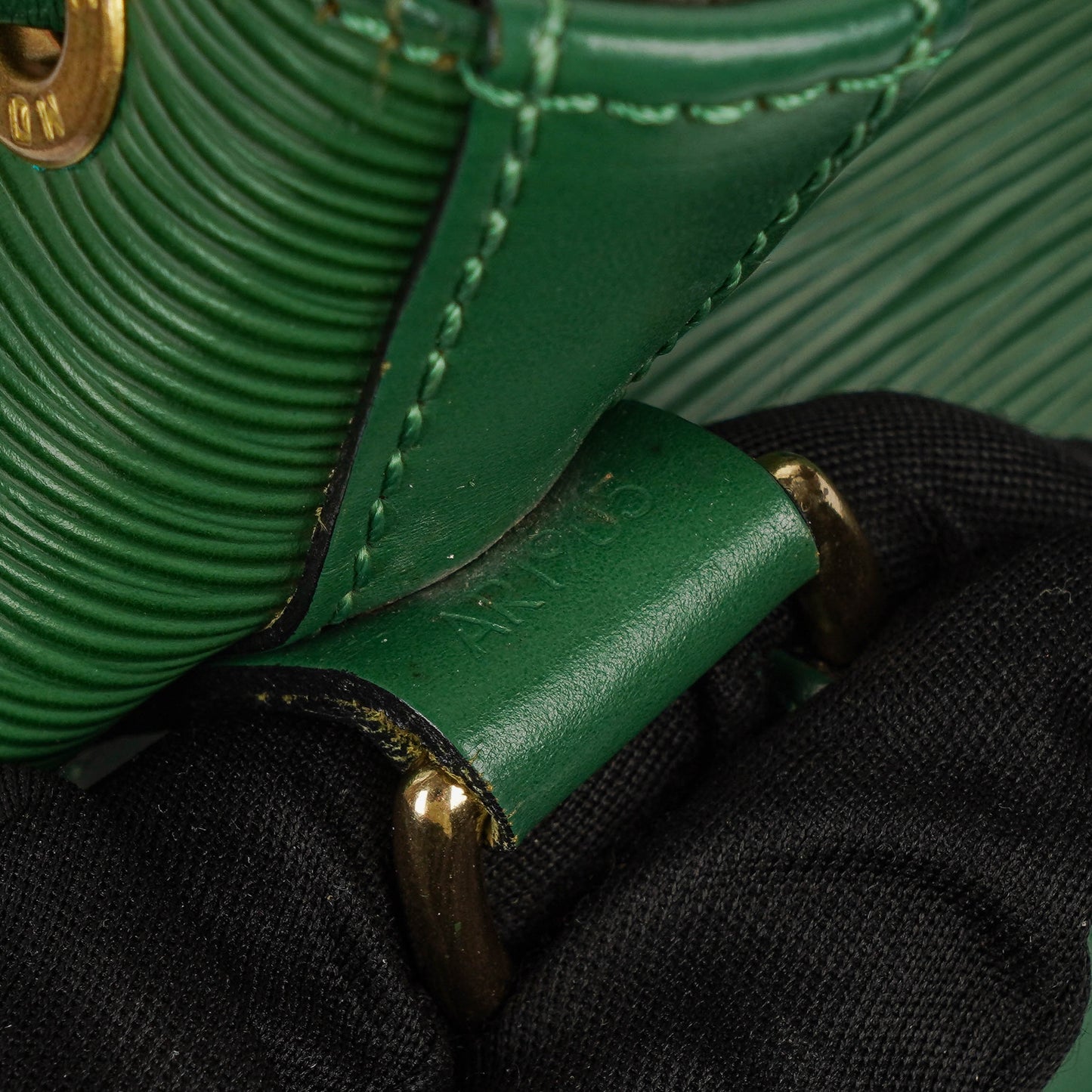 Louis Vuitton Noe Grande GM Green EPI Leather Shoulder Bag