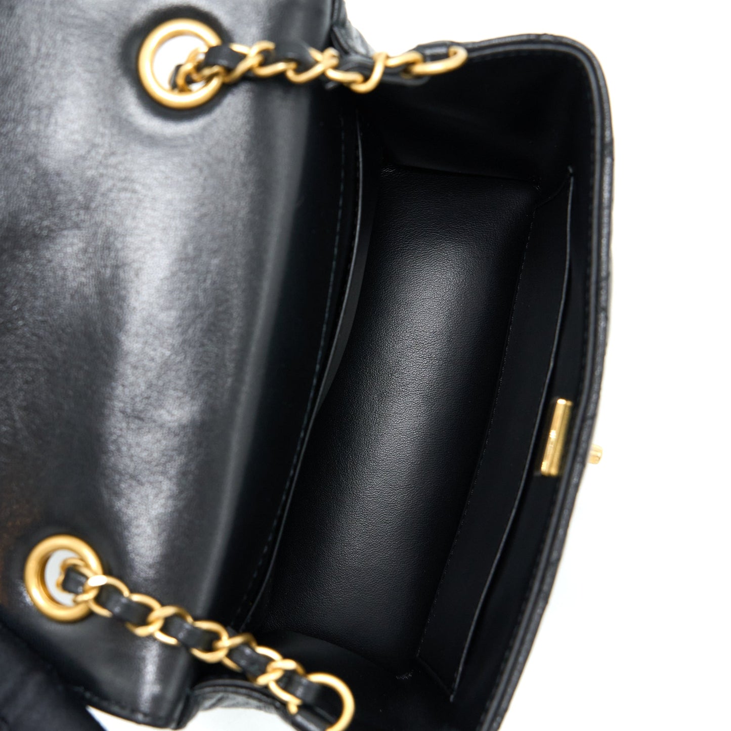 Chanel 22K Retro Classic New Square Flap Bag Goatskin Black with  (Microchip)