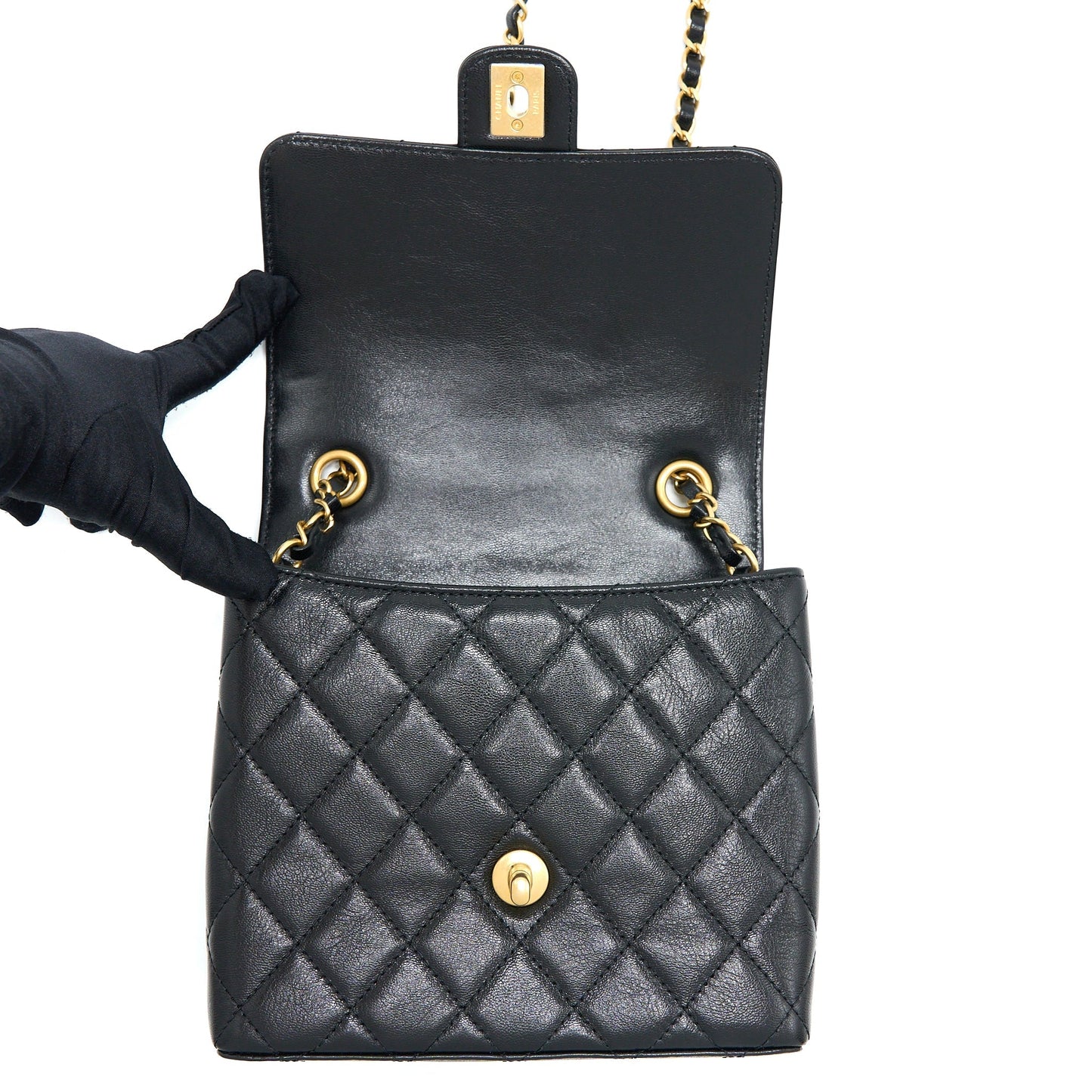 Chanel 22K Retro Classic New Square Flap Bag Goatskin Black with  (Microchip)