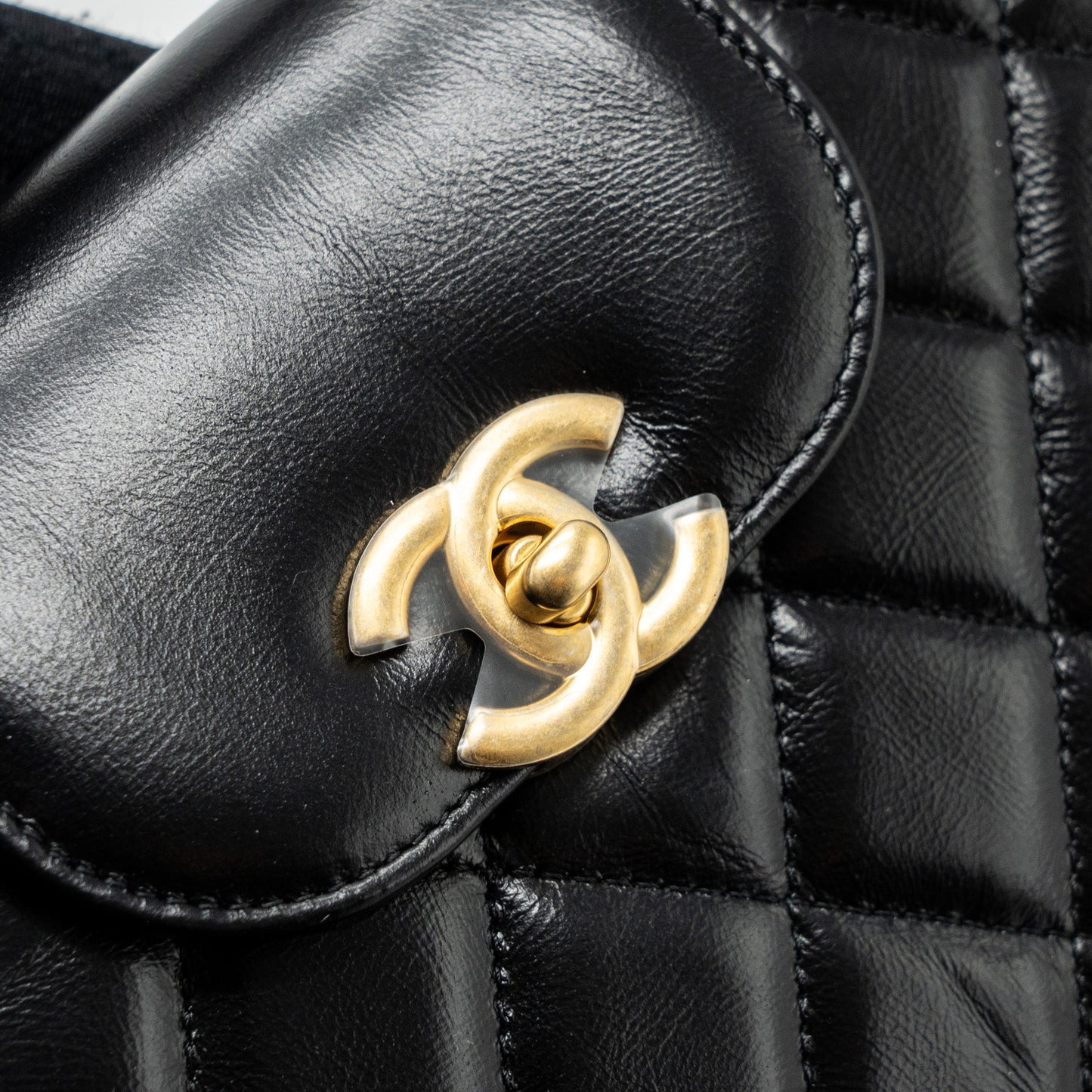 Chanel 23K kelly bag calfskin black  (microchip)