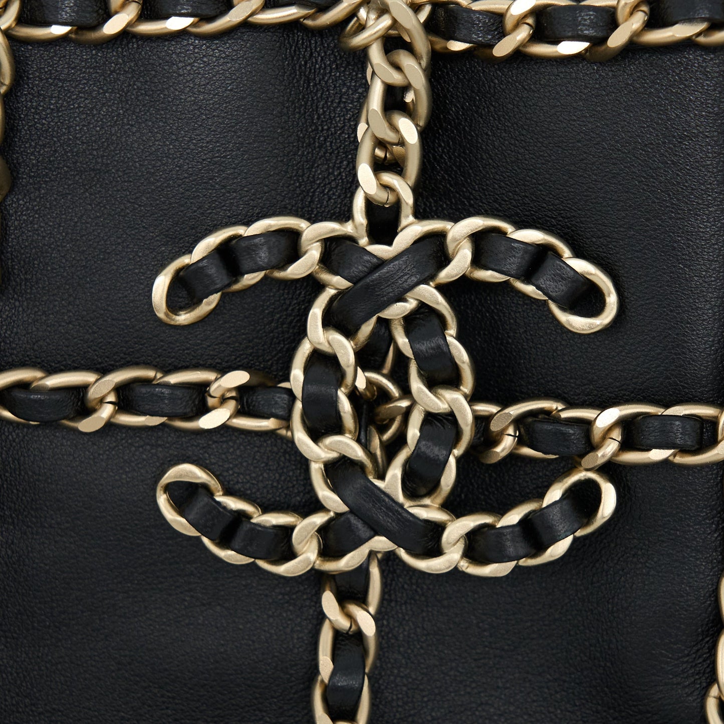 Chanel Cruise 2020 black chained Tote Bag Lambskin Black L