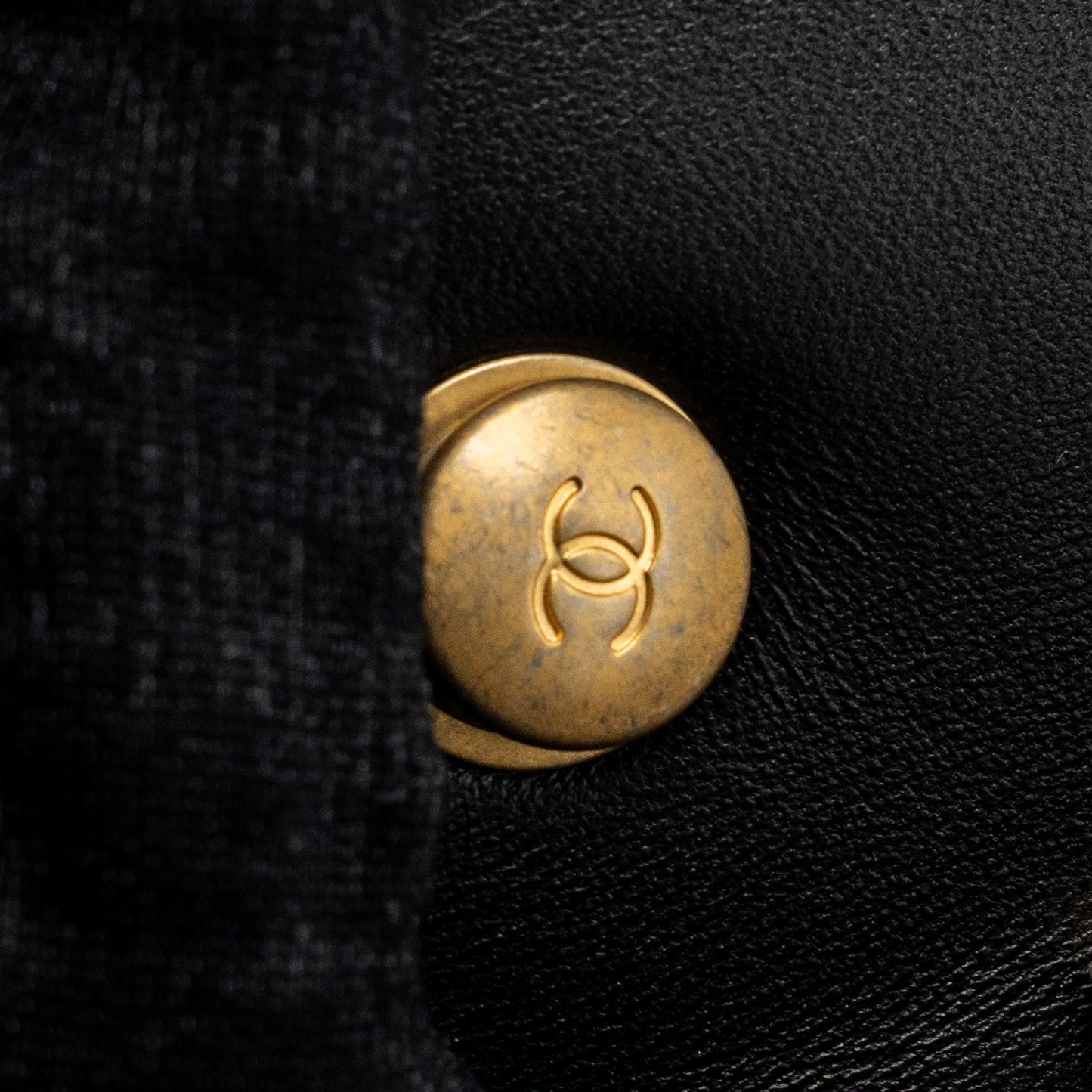 Chanel 23s camellia chain flap bag lambskin black  (Mircochip)