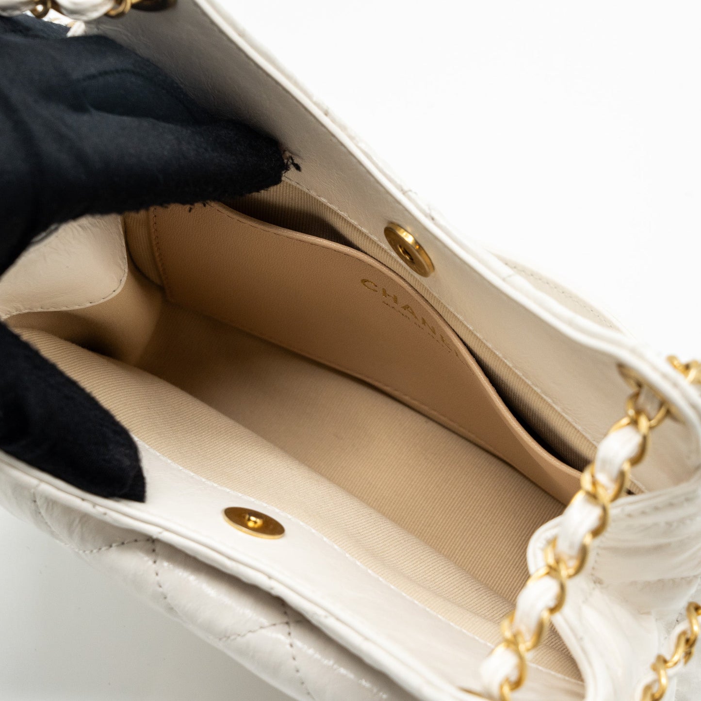 Chanel 23b Small Hobo Bag Shiny Calfskin White Brushed (Microchip)