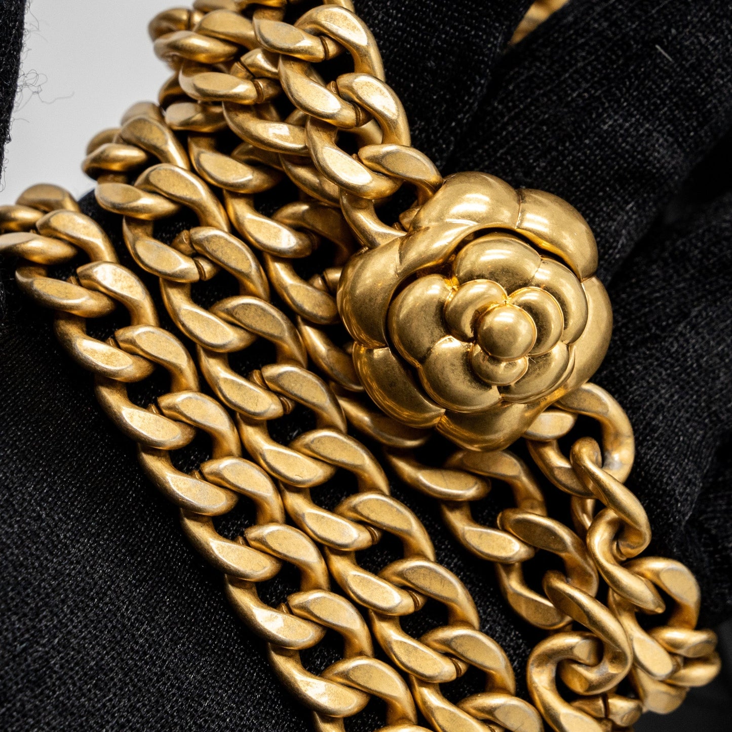 Chanel 23s camellia chain flap bag lambskin black  (Mircochip)