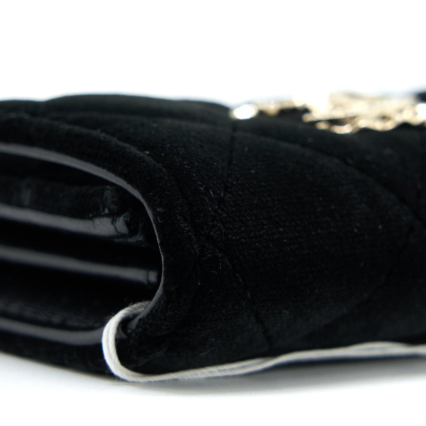 Chanel 21A Flap Card Holder Velvet Black L