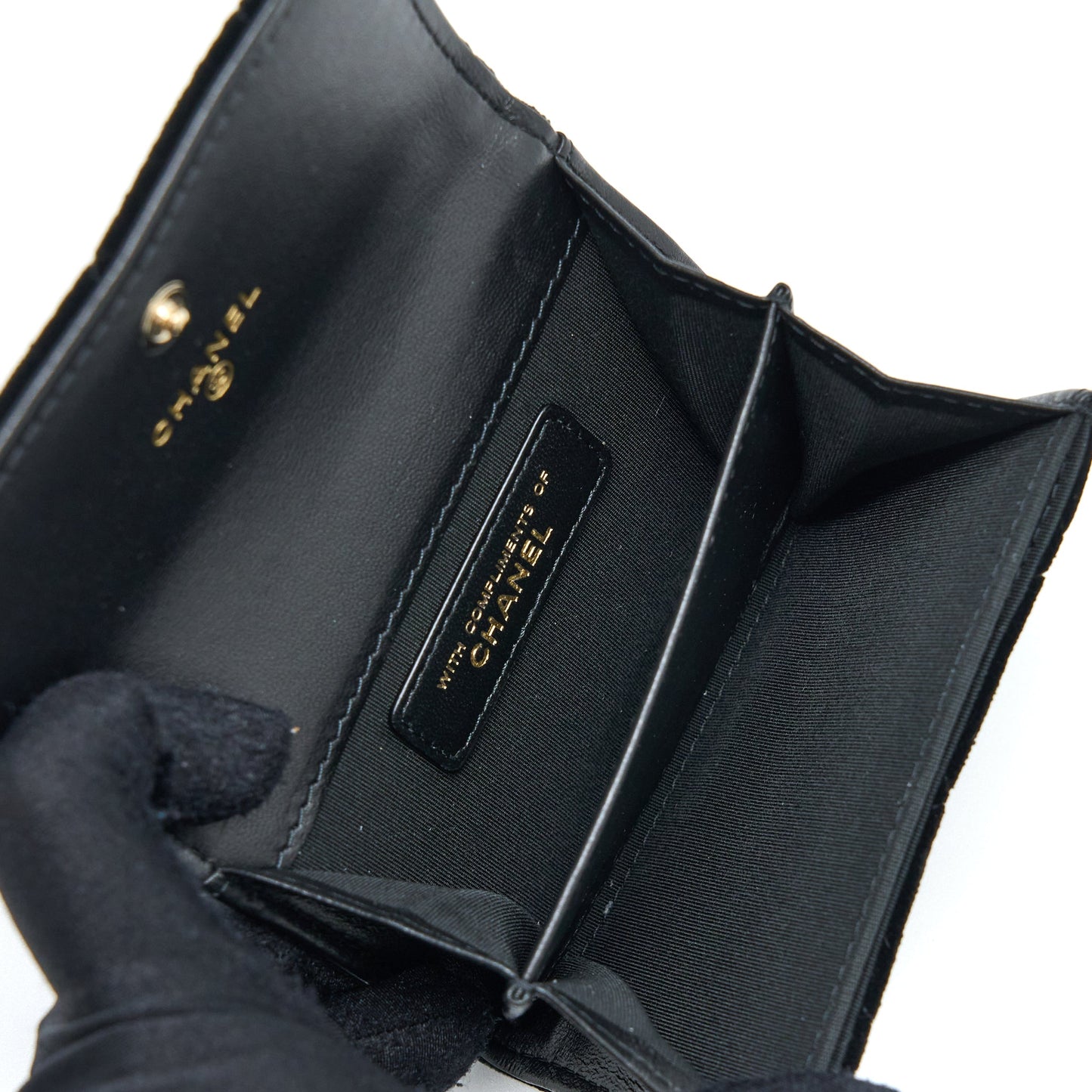 Chanel 21A Flap Card Holder Velvet Black L