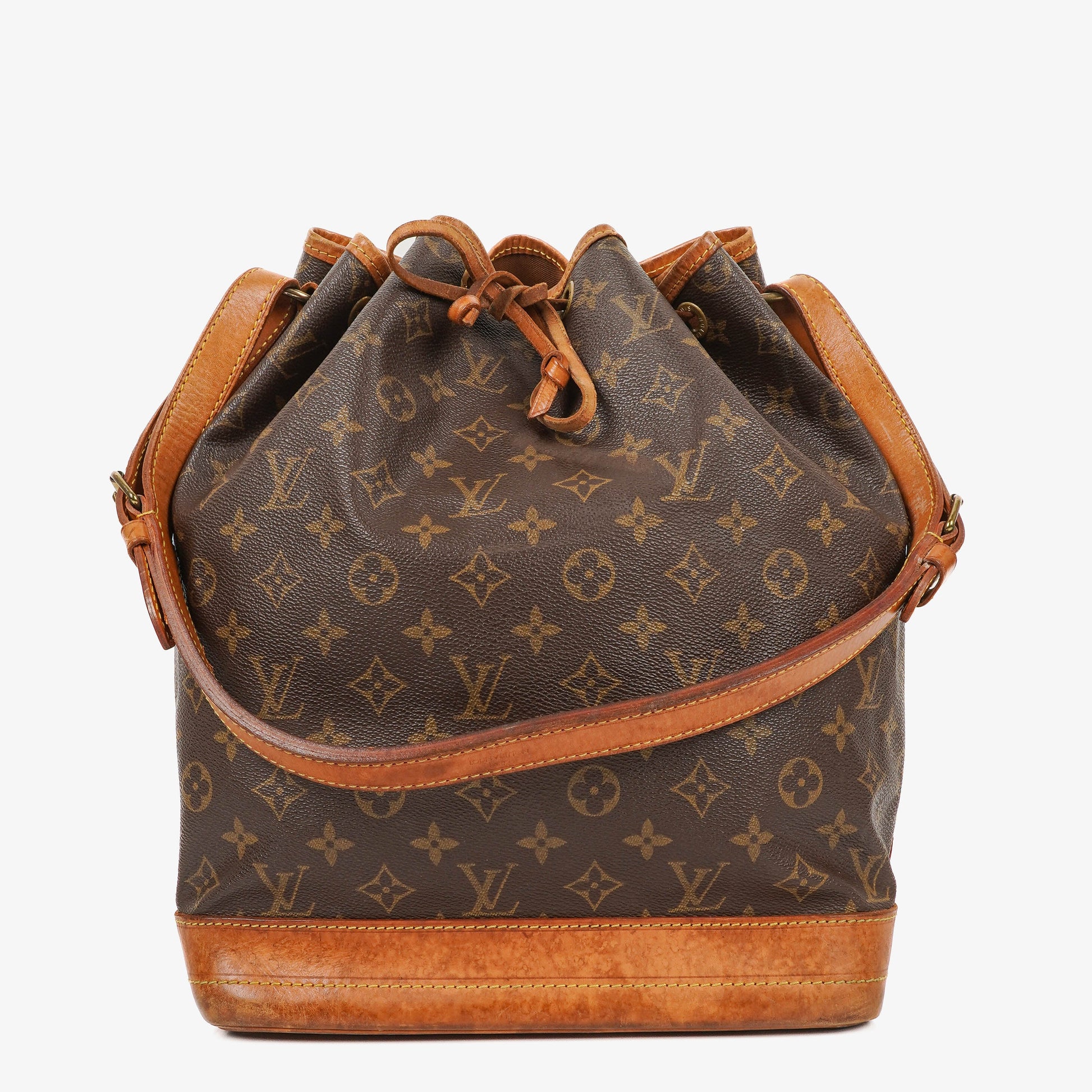 Louis Vuitton Noe Grande GM Monogram Canvas Shoulder Bag
