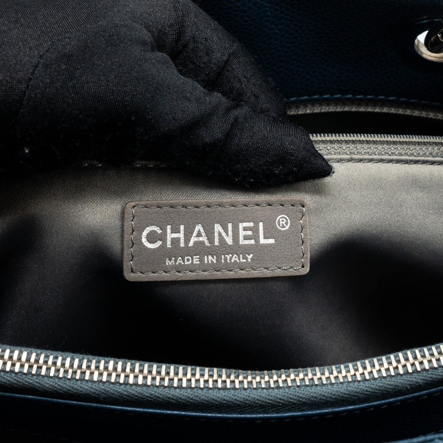 Chanel Grand Shopping Tote/ GST Caviar Dark Blue