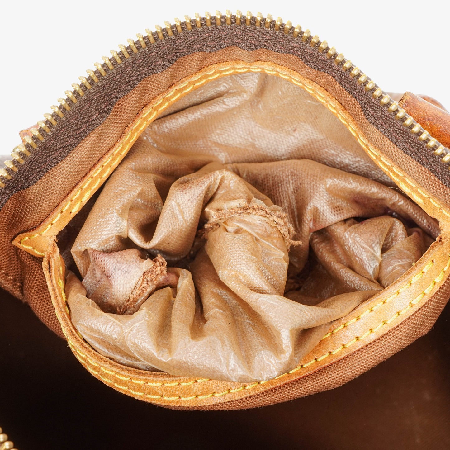Louis Vuitton  25 Monogram Canvas Handbag