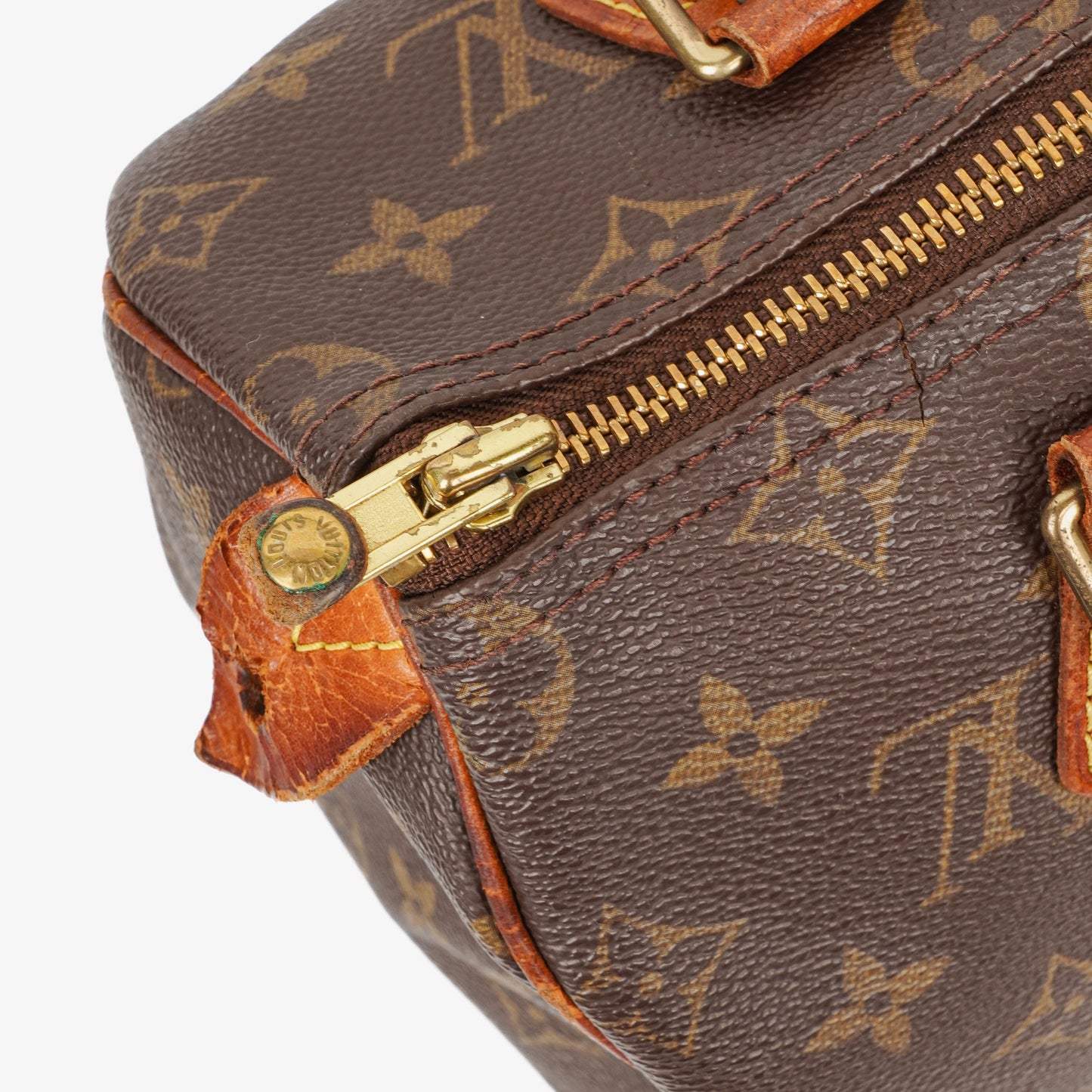 Louis Vuitton  25 Monogram Canvas Handbag