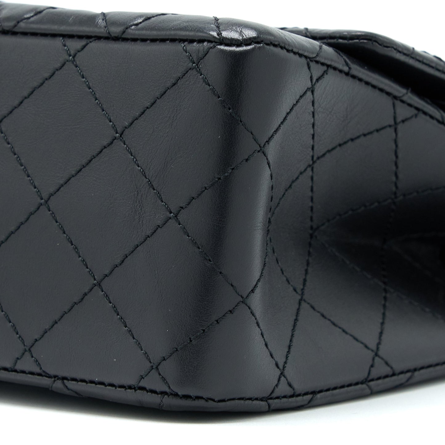 Chanel 2.55 Reissue 226 Aged Calfskin Black Brushed  (Microchip)