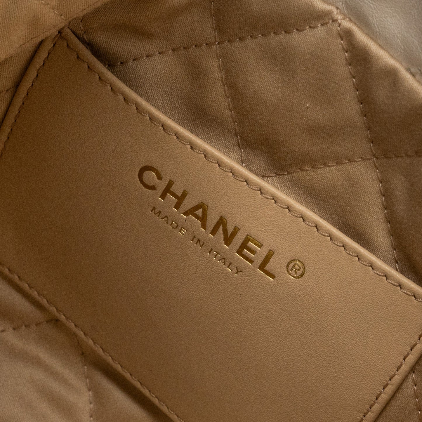 Chanel Mini 22 bag shiny calfskin white  (microchip)