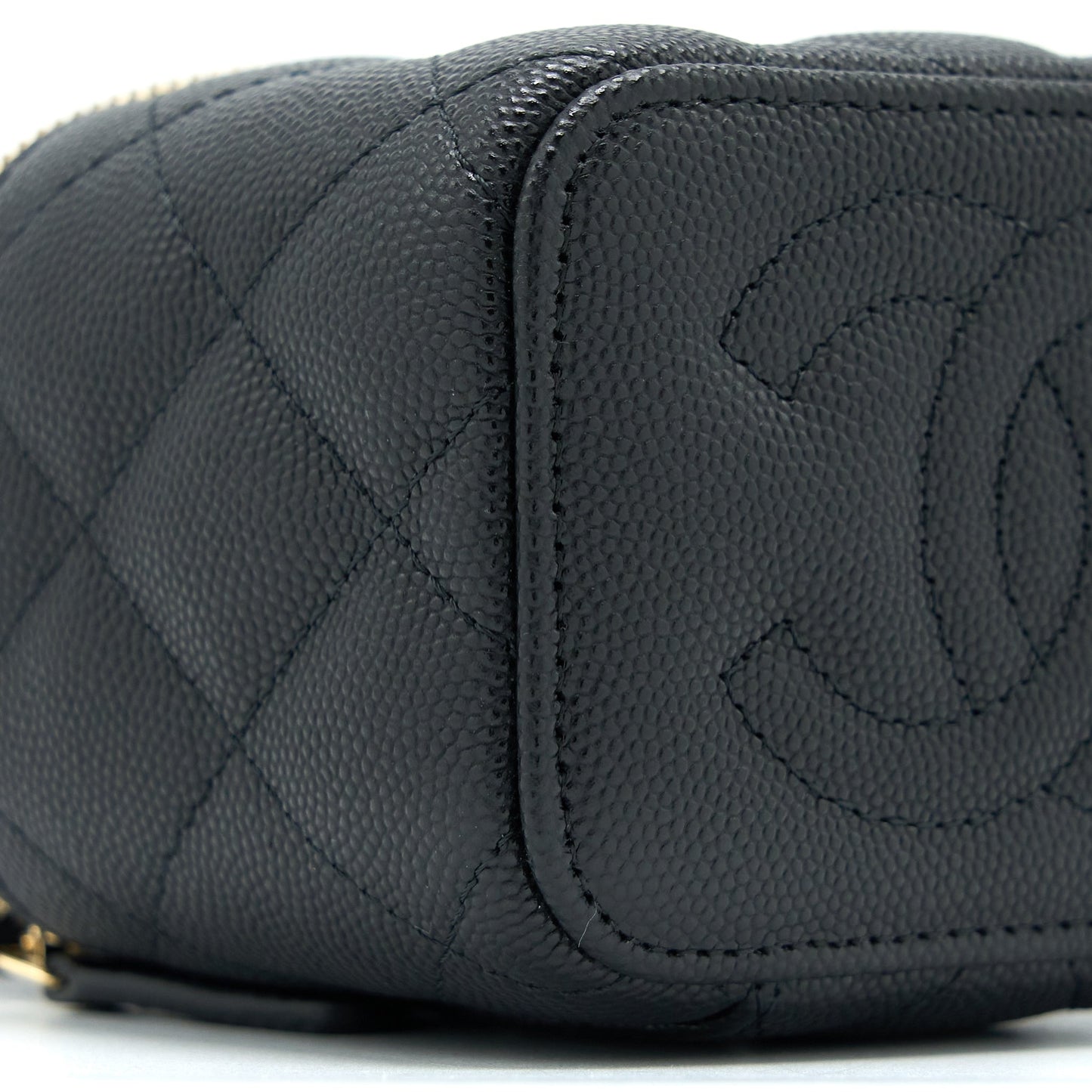 Chanel 23C Mini Vanity With Chain Caviar Black L