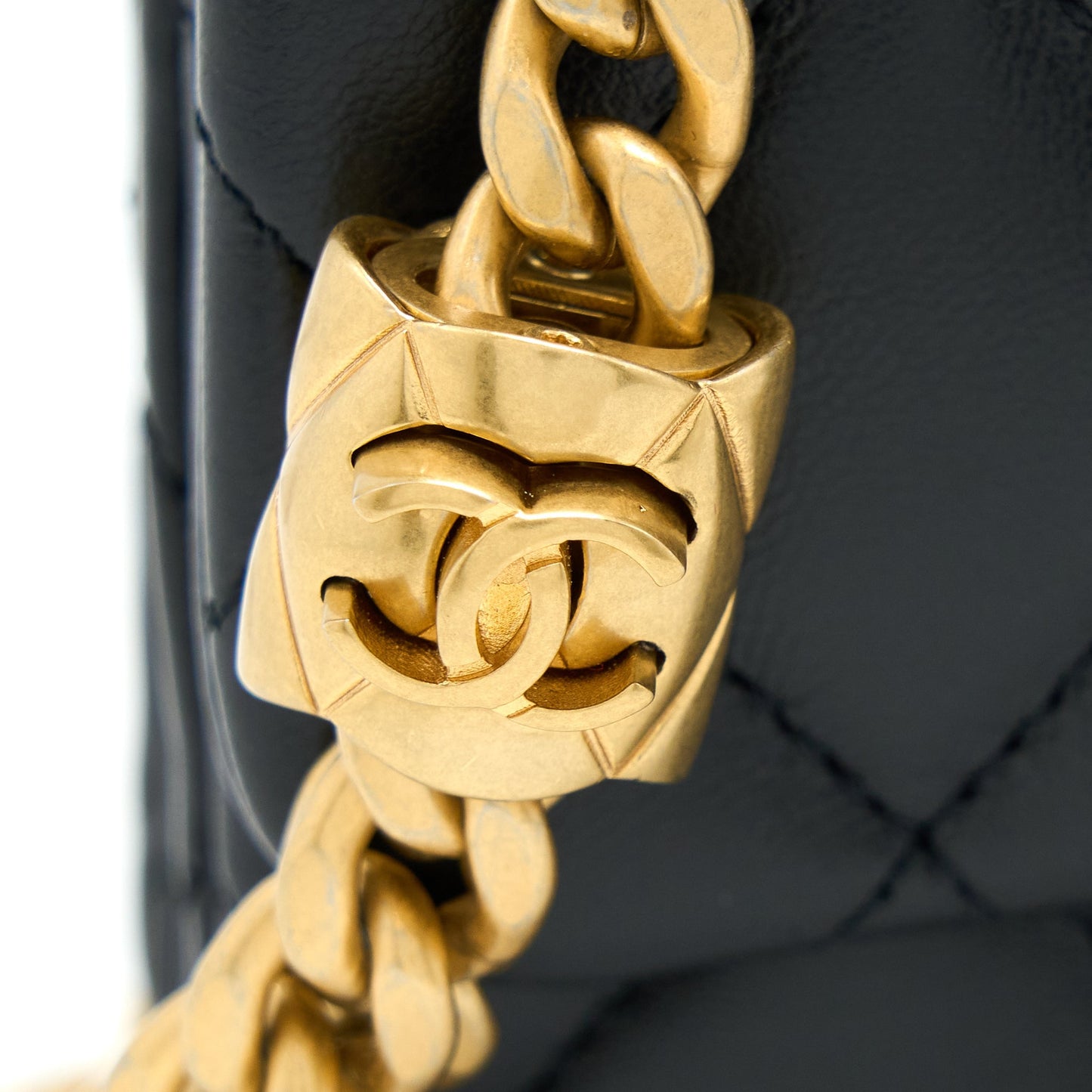 Chanel 22K Gold Pillar Adjustment Chain Flap Bag Lambskin Black  (Microchip)