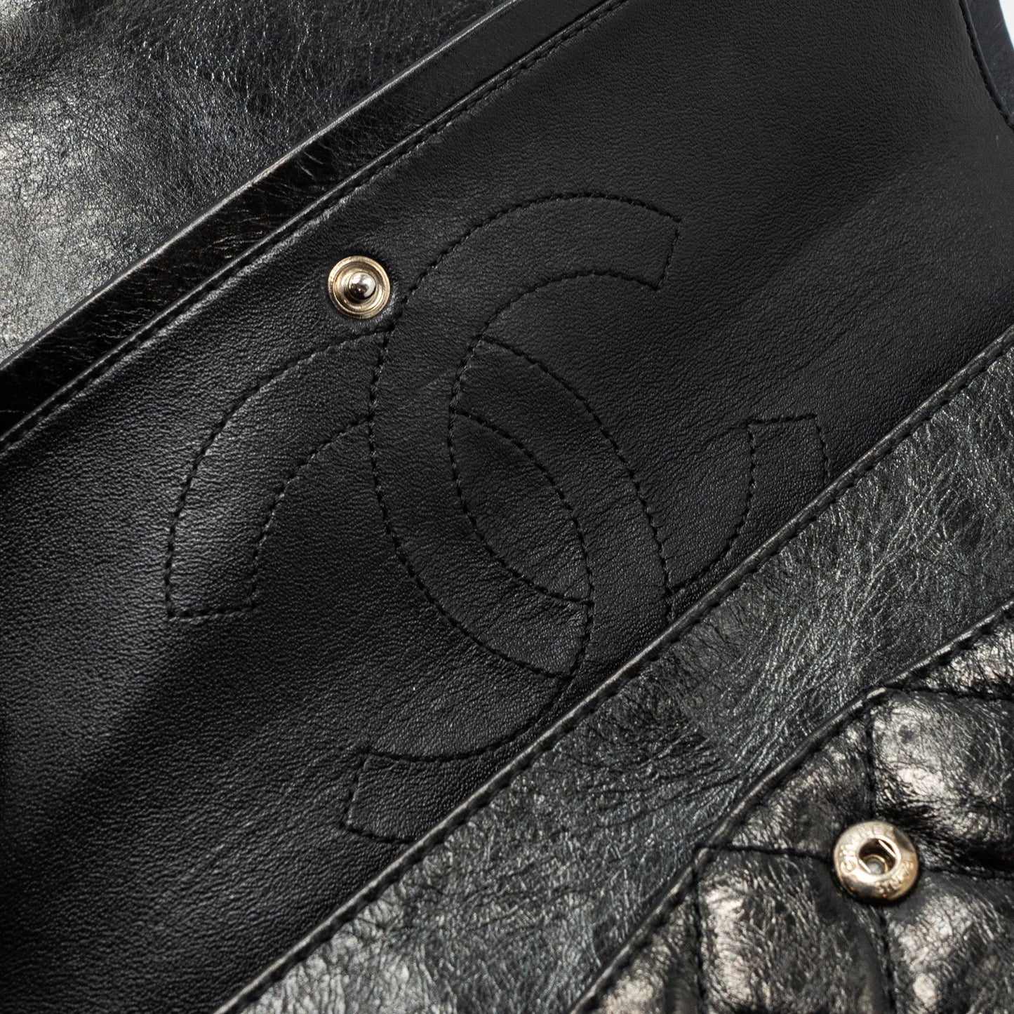 Chanel 2.55 226 Reissue Double Flap Bag Grained Calfskin Black
