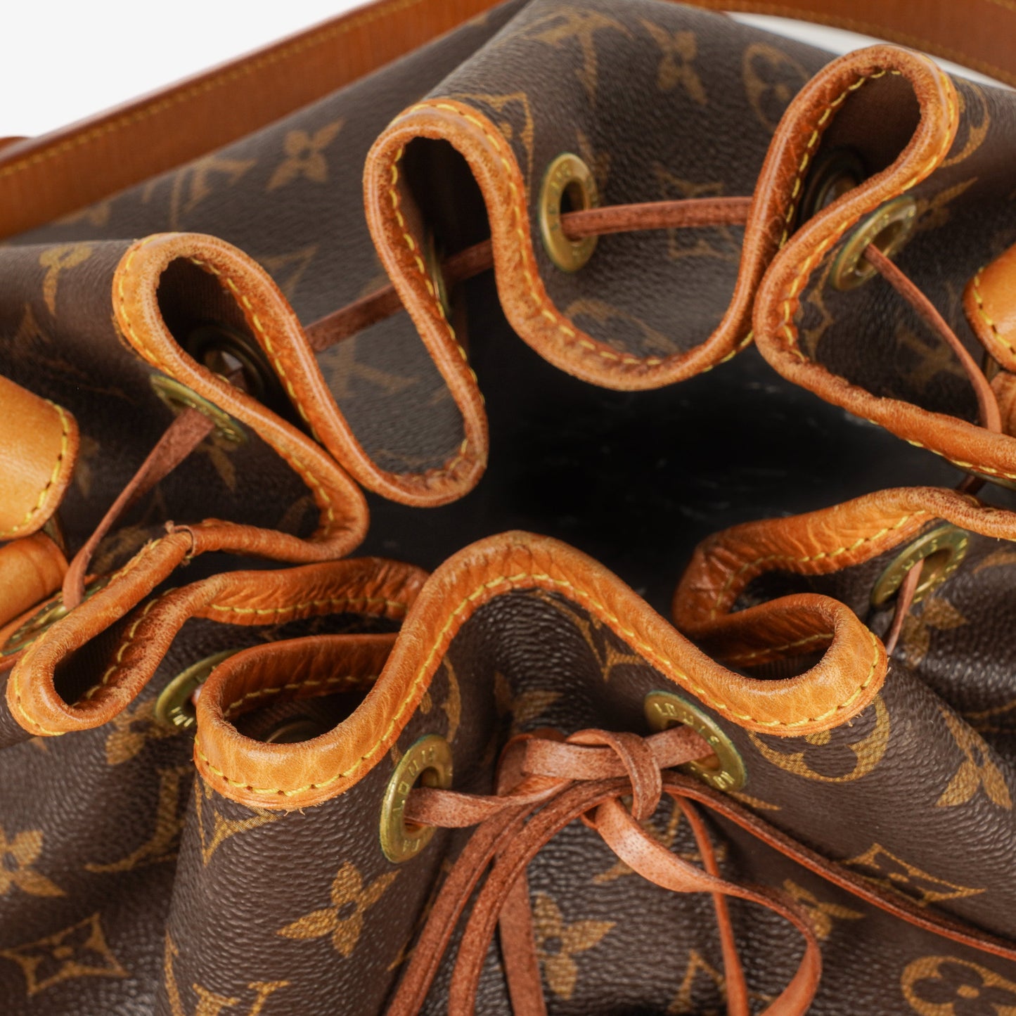 Louis Vuitton Noe Grande GM Monogram Canvas Shoulder Bag