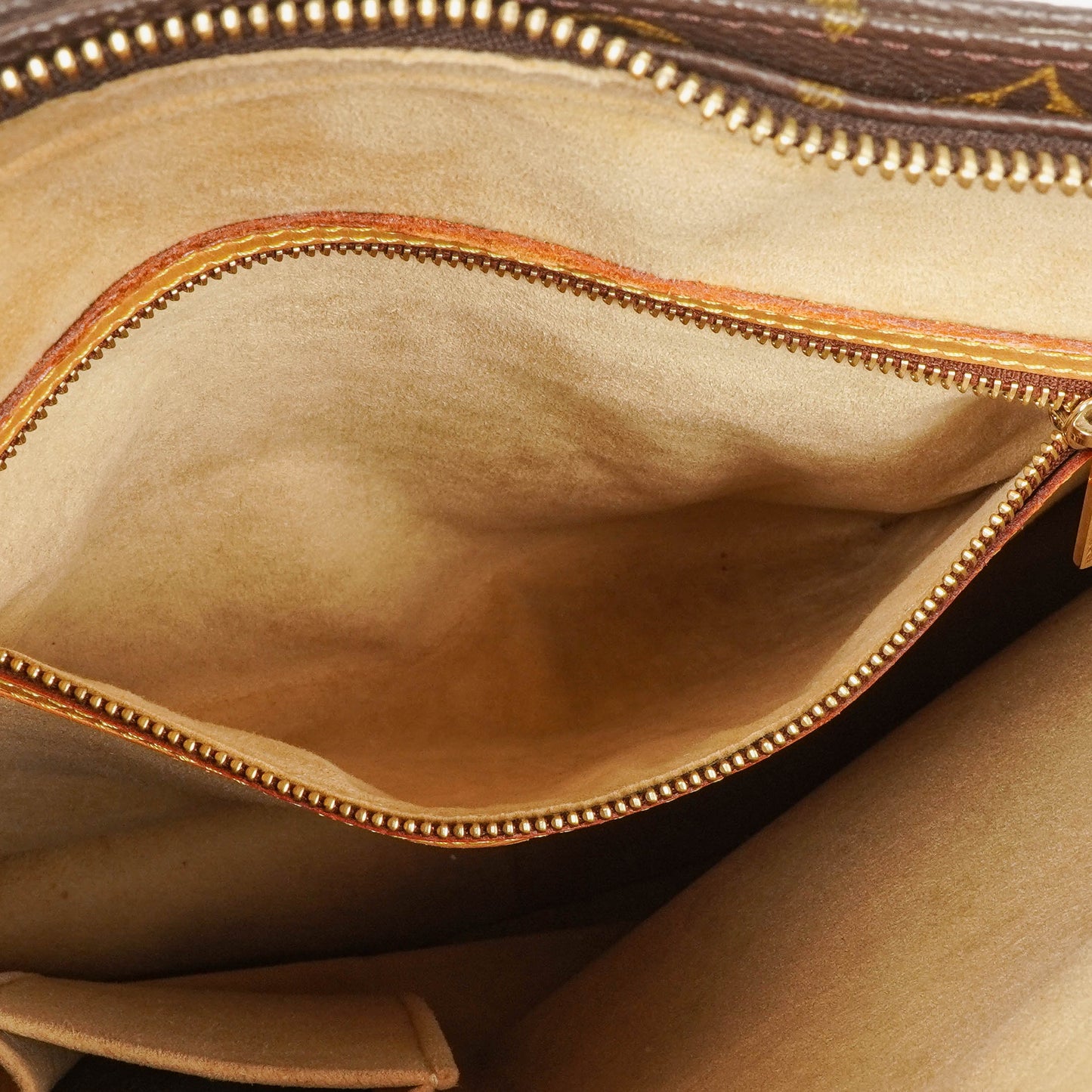 Louis Vuitton Looping GM Monogram Shoulder Bag