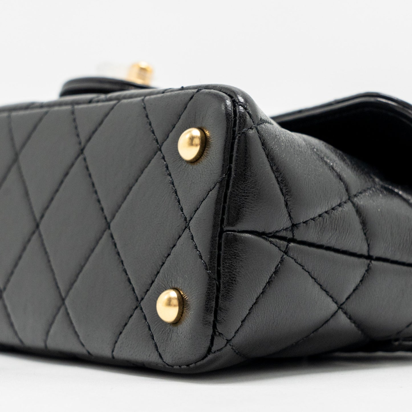 Chanel 25p Top Handle Flap Bag Shiny Lambskin Black (microchip)