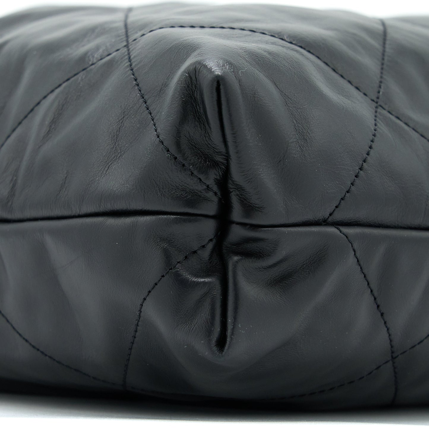 Chanel Medium 22 Bag White Letter Shiny Calfskin Black  (Microchip)