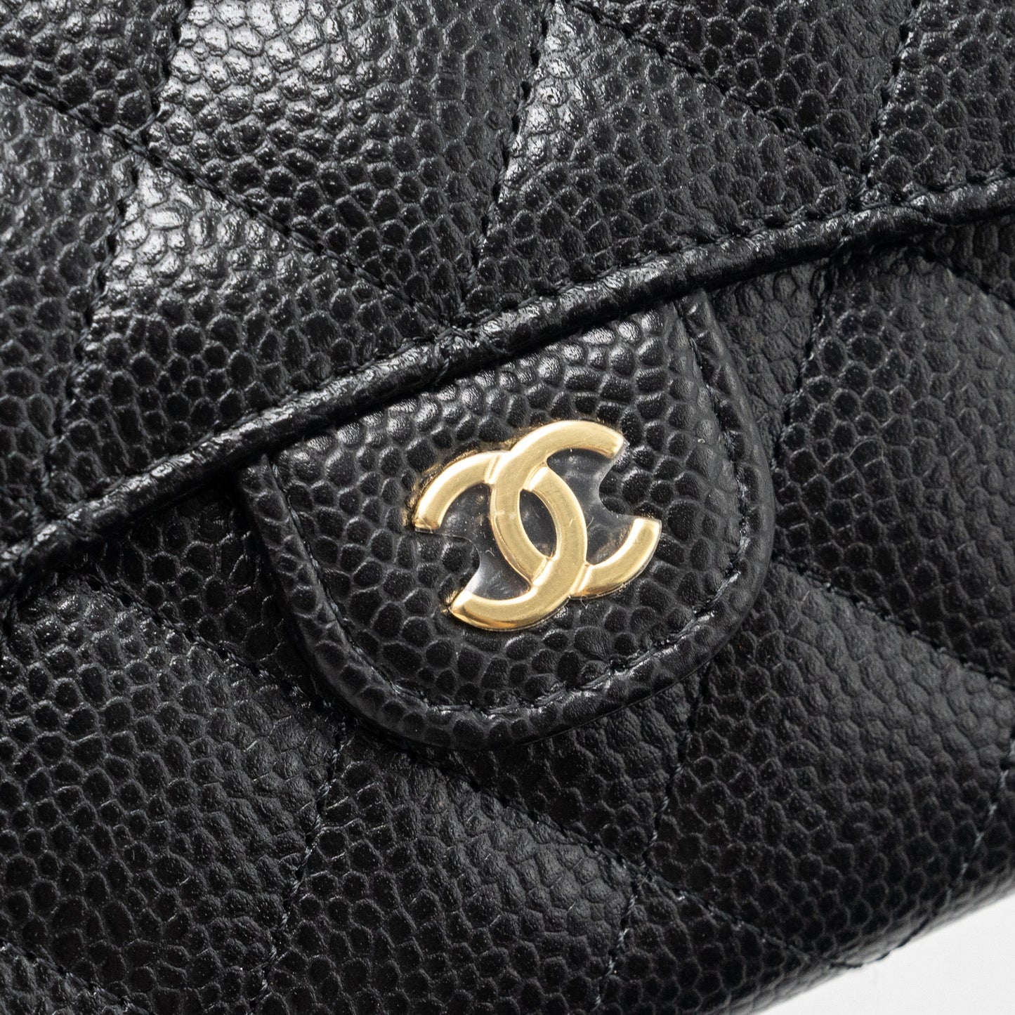 Chanel classic compact wallet caviar black  (Microchip)