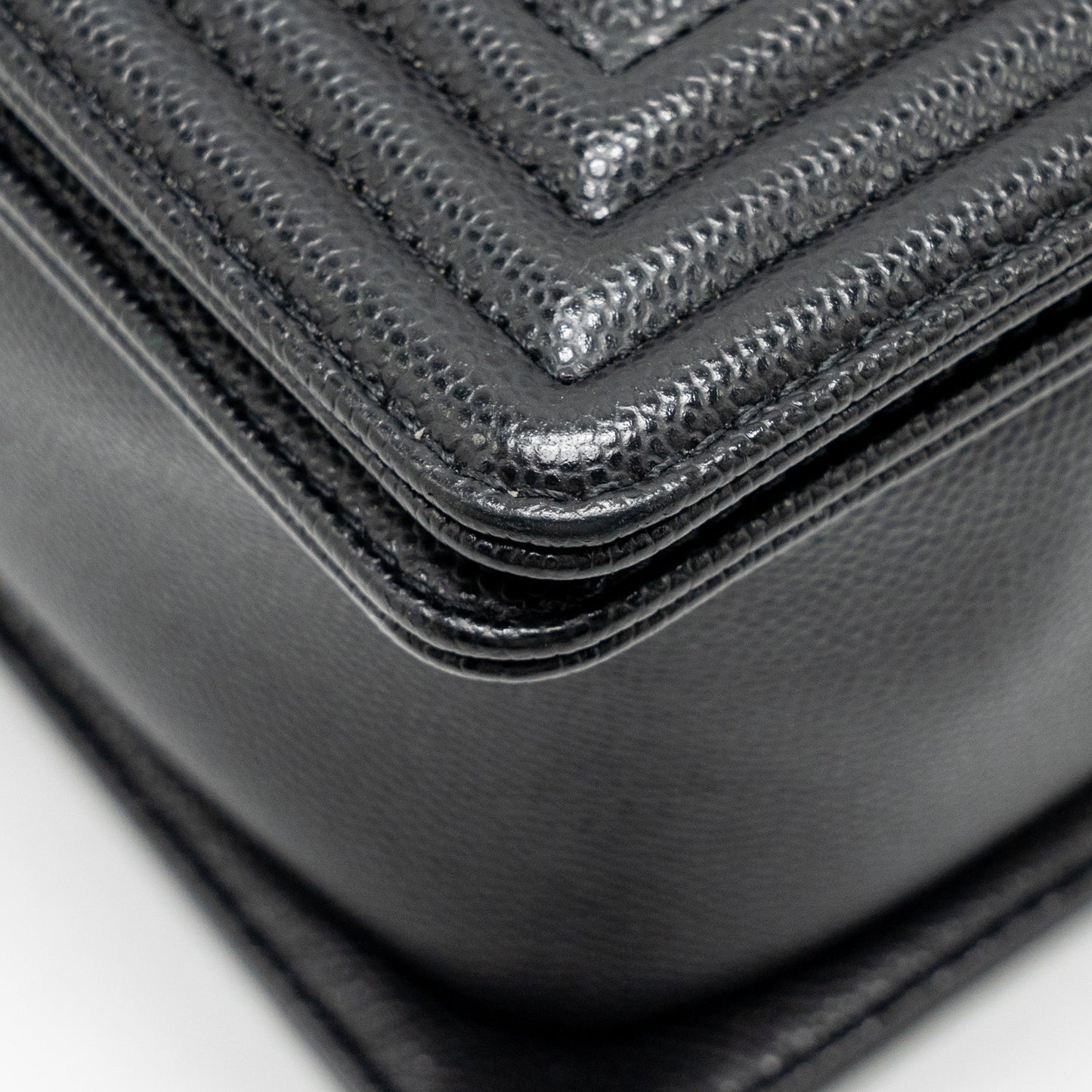 Chanel Medium Boy Bag Caviar Black  (Microchip)